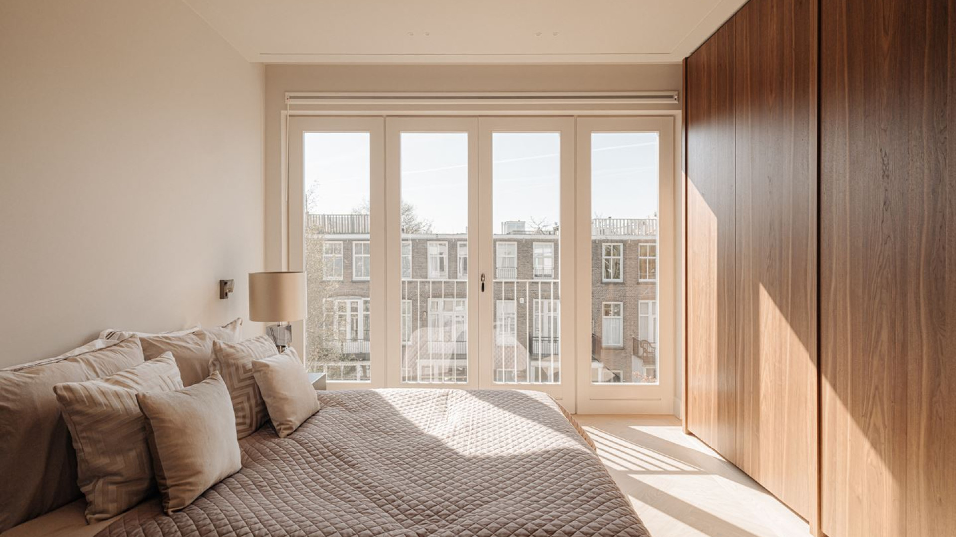 Johnny de Mol koopt dit prachtige penthouse in Amsterdam vlakbij ex geliefde Chantal Janzen. Zie foto's 5