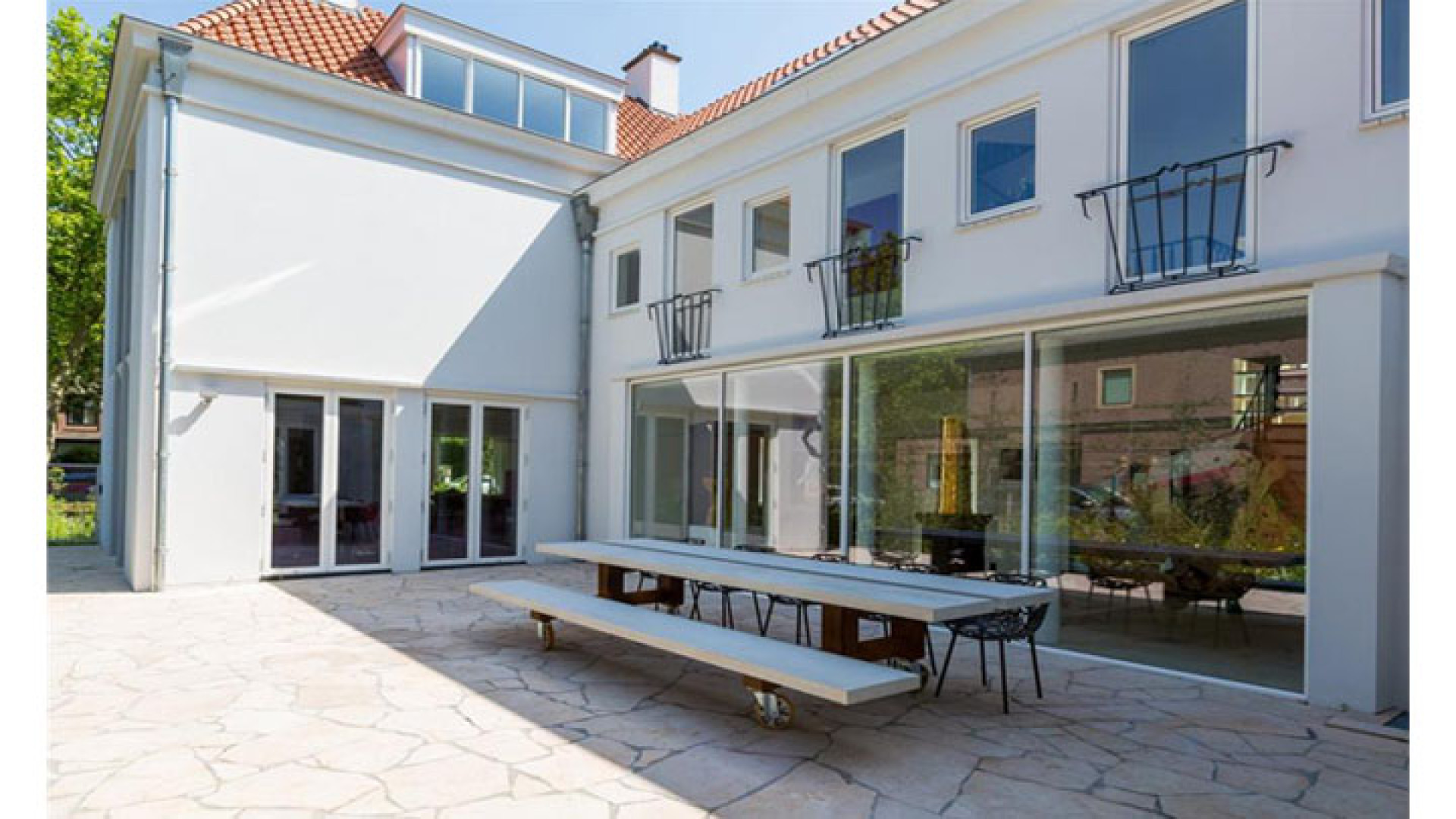 Binnenkijken in prachtige te koop staande villa van Amanda Krabbe en haar vriend Harrie. Zie foto's 16