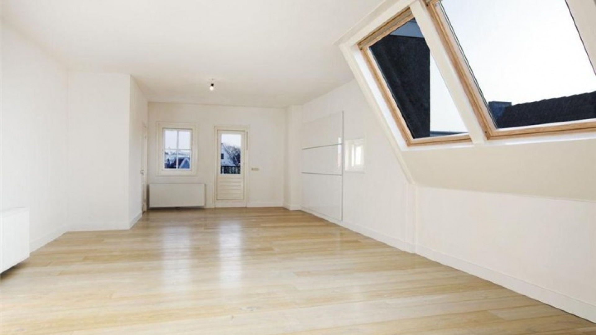 DJ Tiesto vindt huurder voor zijn schitterende penthouse. Zie foto's 14