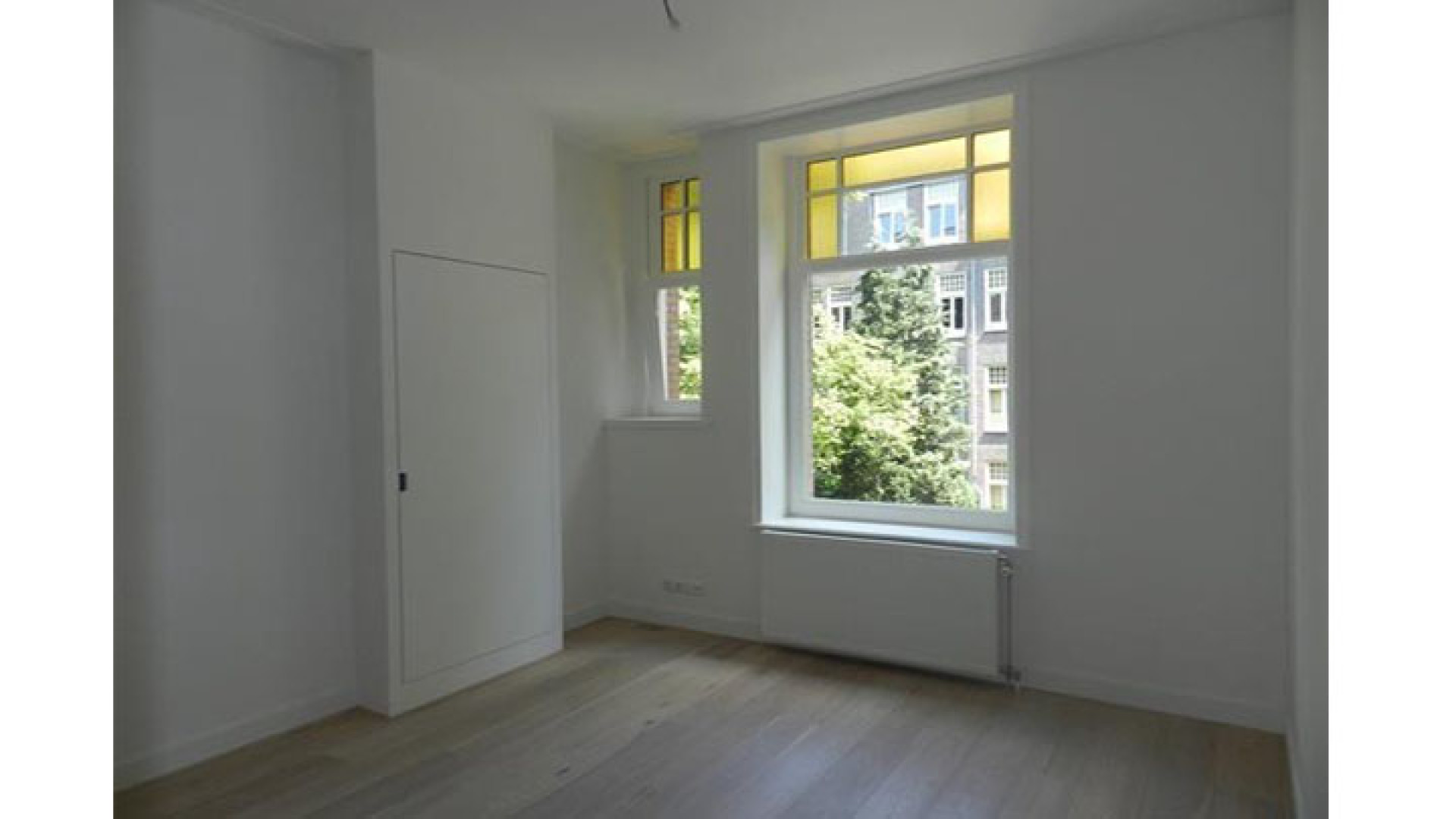 Marvin Breukhoven ruilt Haags optrekje in voor appartement in Amsterdam Oud Zuid. Zie foto's 6