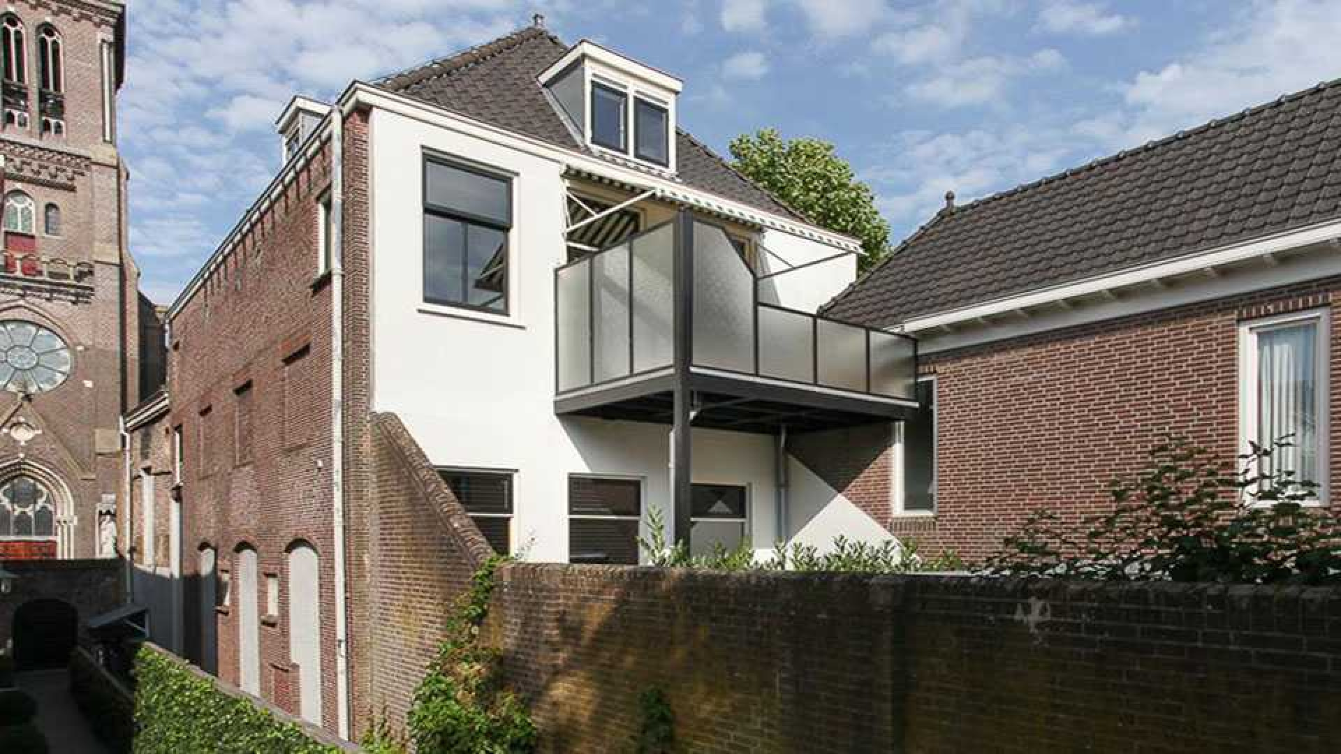 Johan Derksen lijdt fors verlies op verkoop van zijn huis in Oudewater. Zie foto's 1