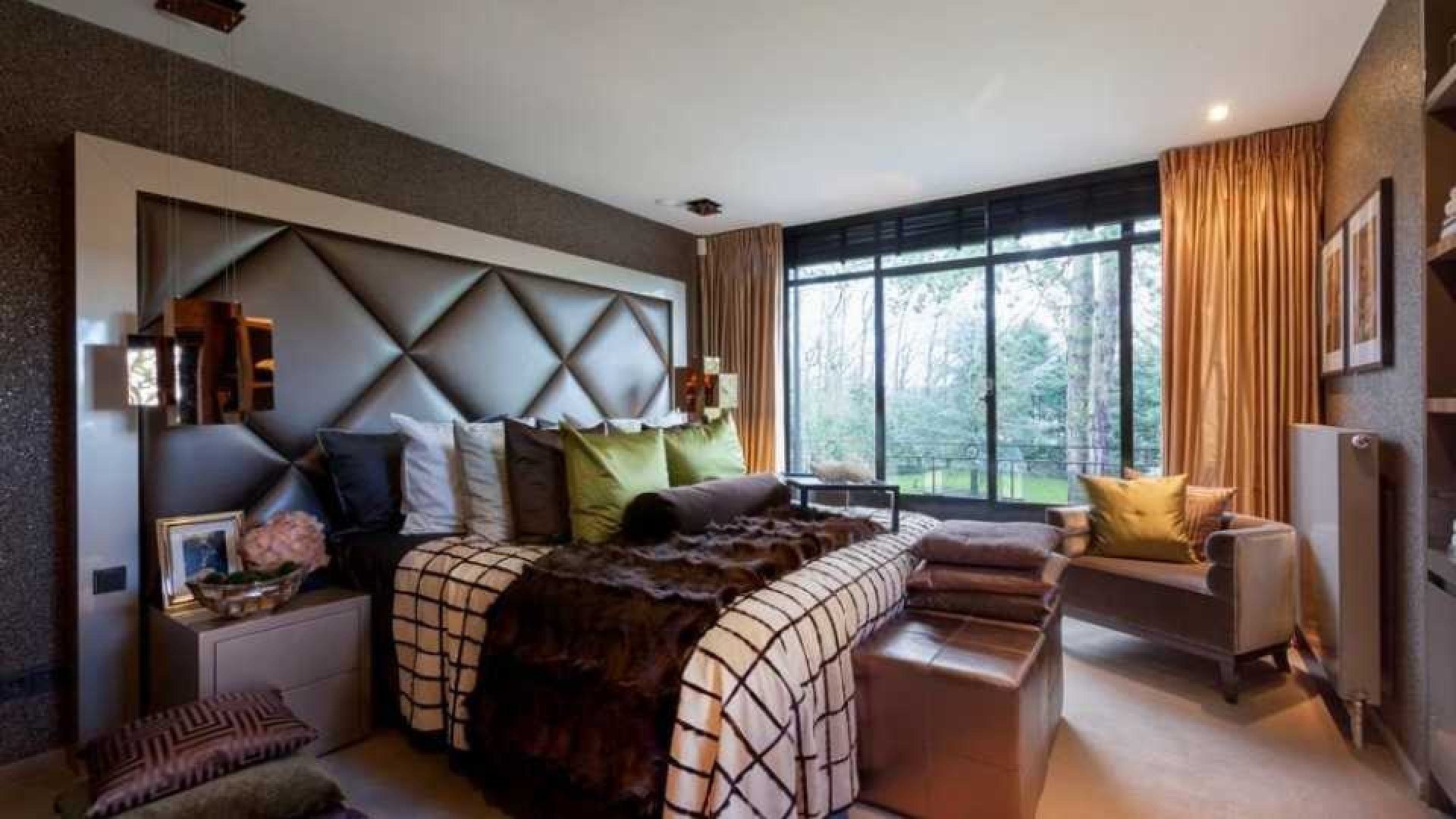 Top interieur stylist Eric Kuster zet zijn eigen droomvilla te koop. Zie foto's 26