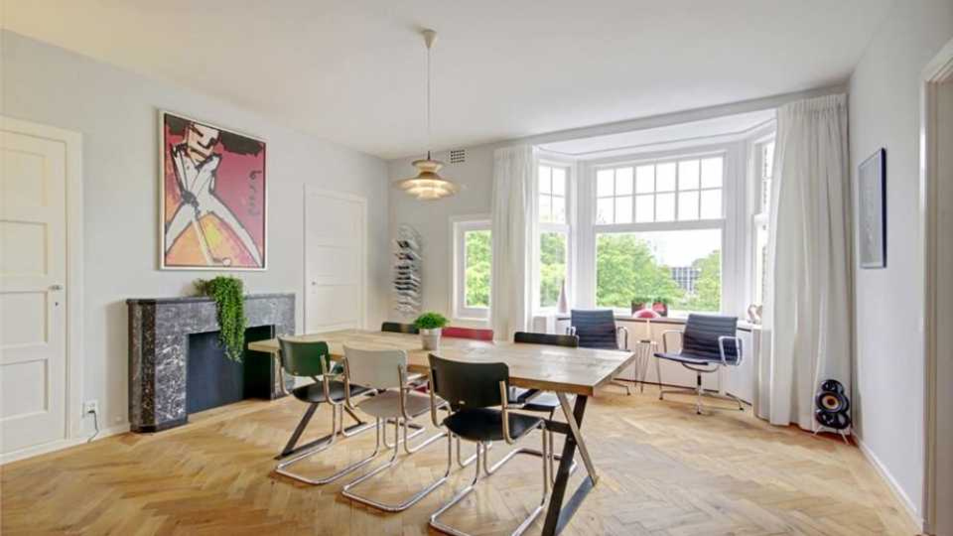 Flikken Maastricht acteur Victor Reinier koopt luxe appartement in Amsterdam Zuid. Zie foto's 4
