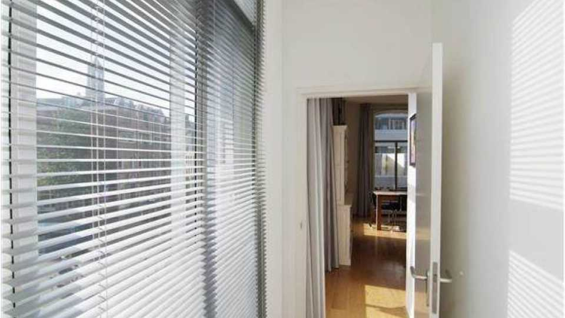 Charles Groenhuijsen huurt leuk appartement in centrum van Utrecht. Zie foto's 11
