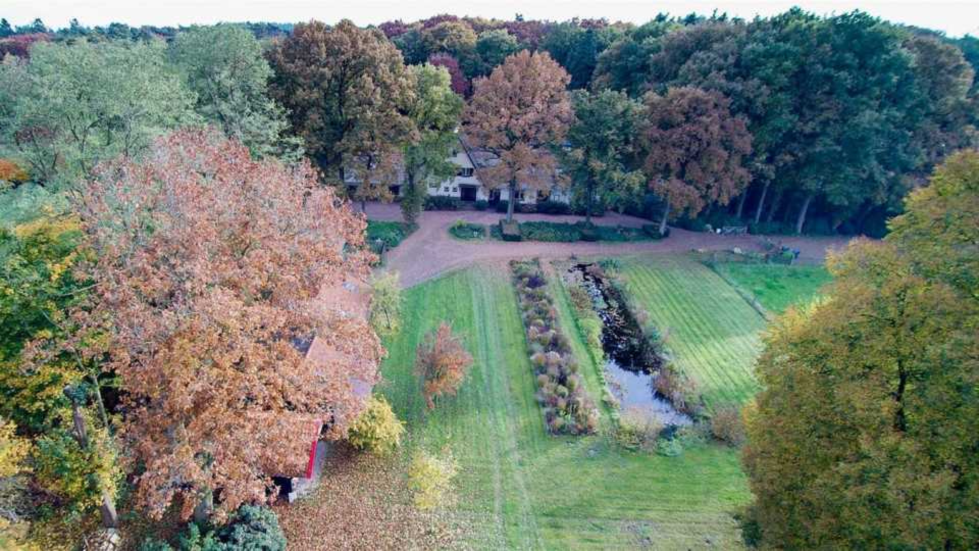 Oud PvdA topman Marcel van Dam haalt zijn landhuis uit de verkoop. Zie foto's 19