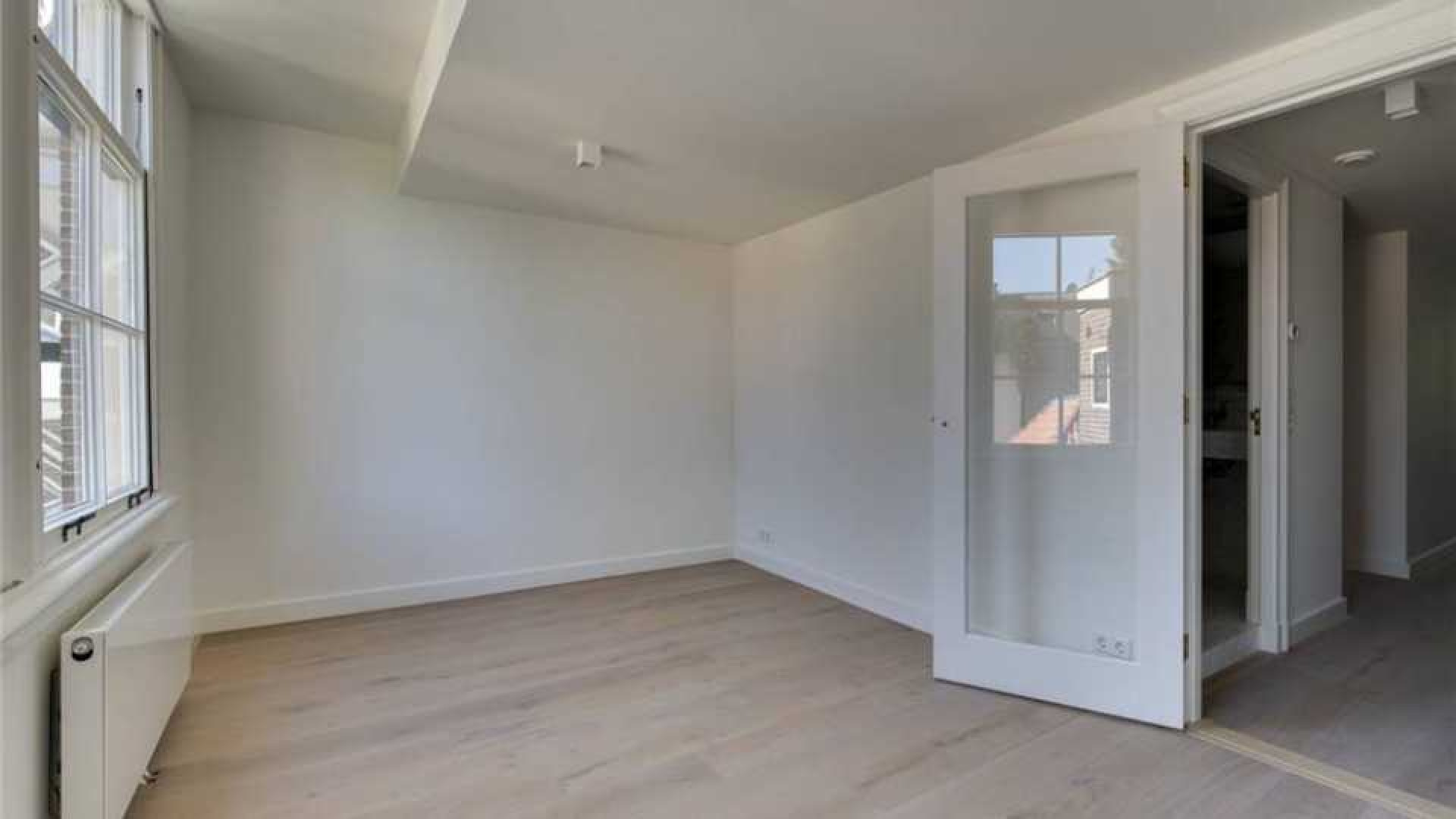 Marvin Breukhoven huurt luxe appartement aan Amsterdamse gracht. Zie foto's 8