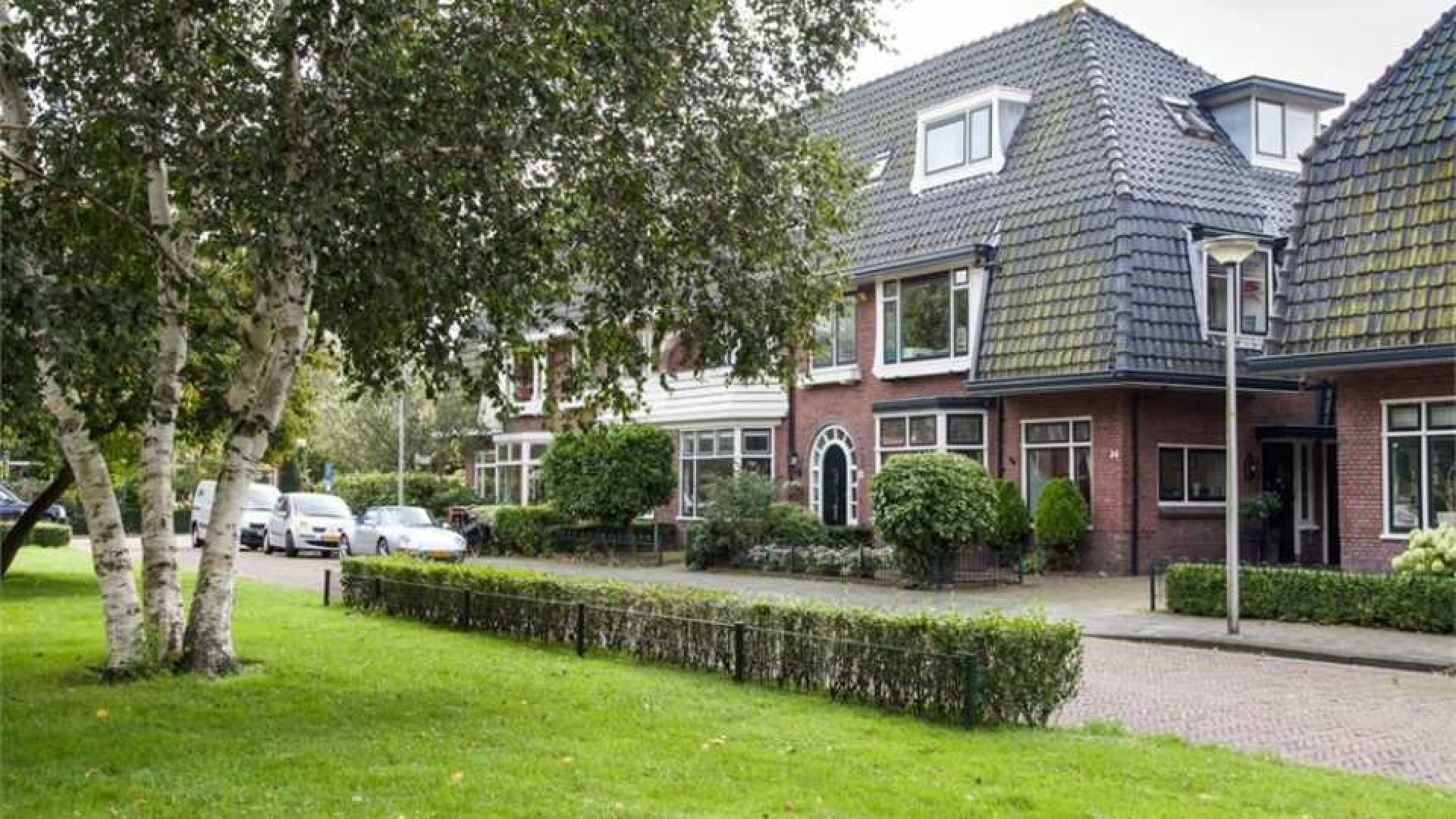 Alberto Stegeman koopt uit eigen zak voor bijna 1 miljoen villa in Heemstede. Zie foto's 20