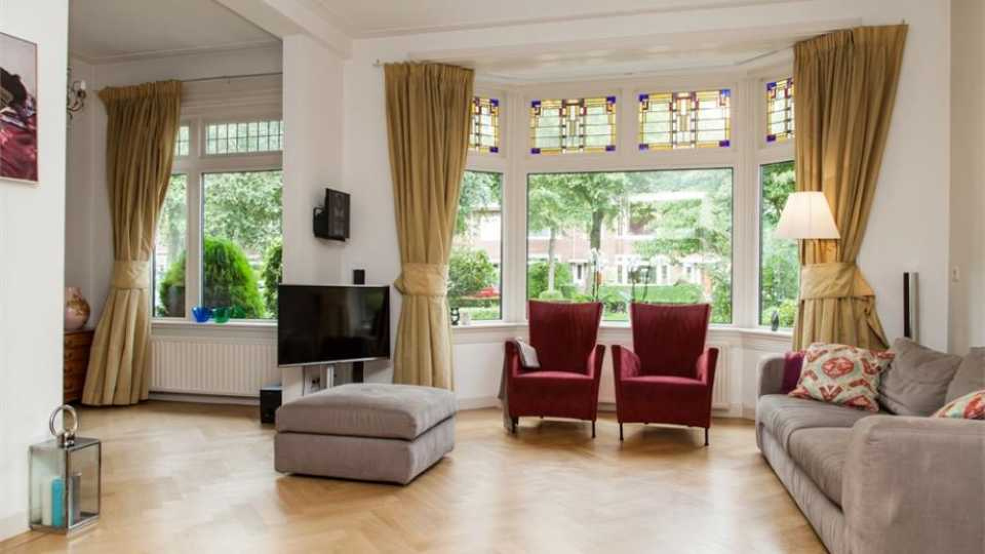 Alberto Stegeman koopt uit eigen zak voor bijna 1 miljoen villa in Heemstede. Zie foto's 3