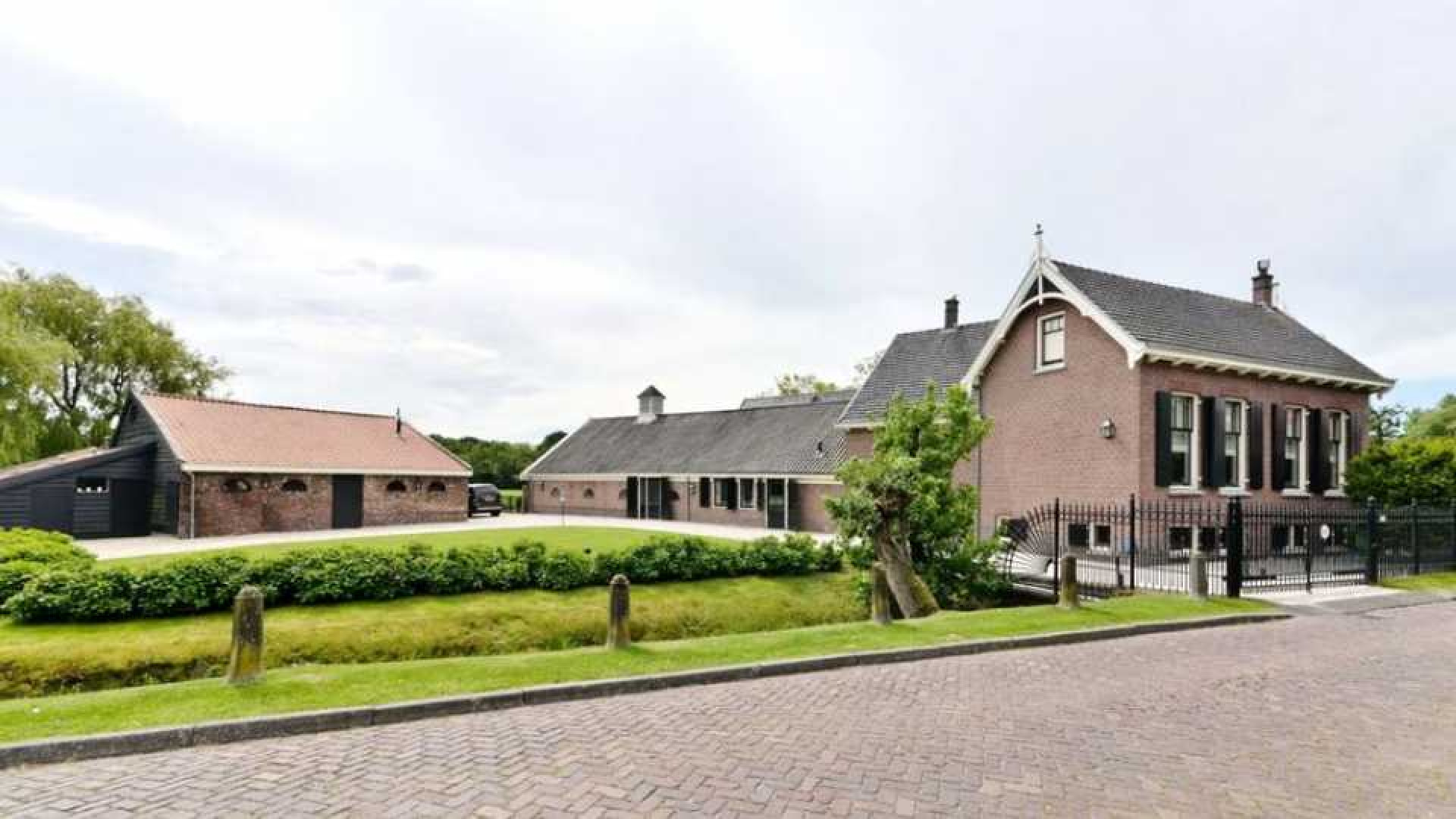 Peter van der Vorst verkoopt zijn huis met bonus. Zie foto's 5