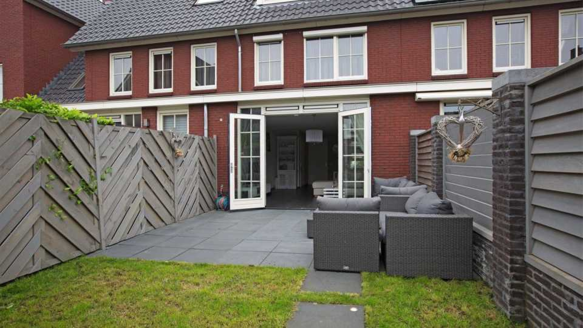 Nederlands Elftal speler Joel Veltman zet zijn huis te koop. Zie foto's 1
