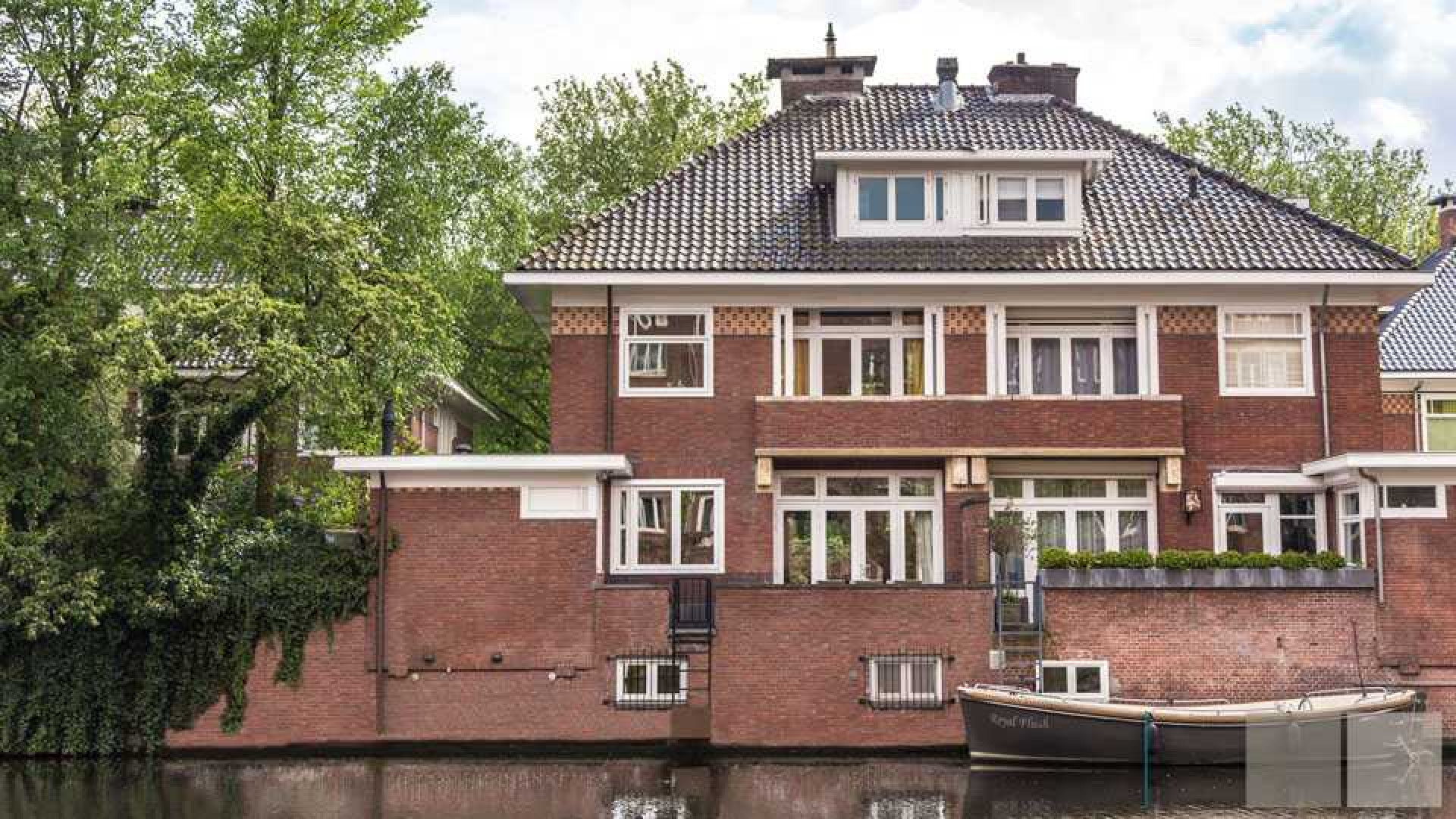 RTL presentatrice Annemarie van Gaal zet haar miljoenen kostende stadsvilla te koop. Zie foto's 1