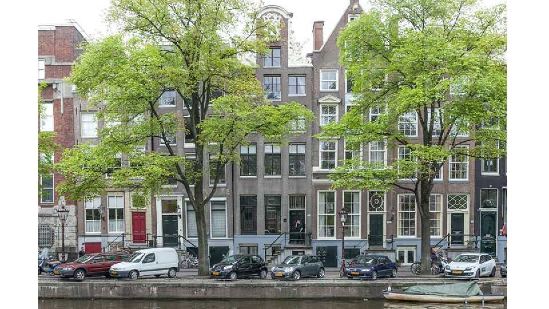 Robine van der Meer koopt prachtig appartement aan de Singel in Amsterdam. Zie foto's 1