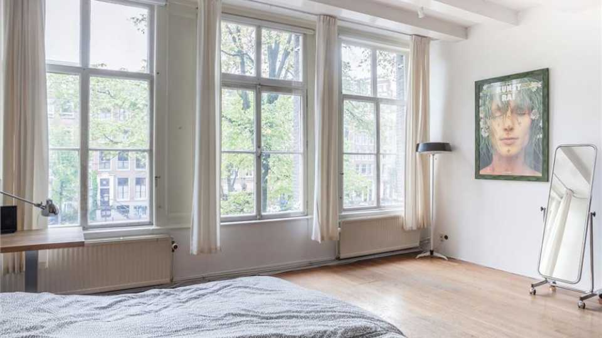 Robine van der Meer koopt prachtig appartement aan de Singel in Amsterdam. Zie foto's 10