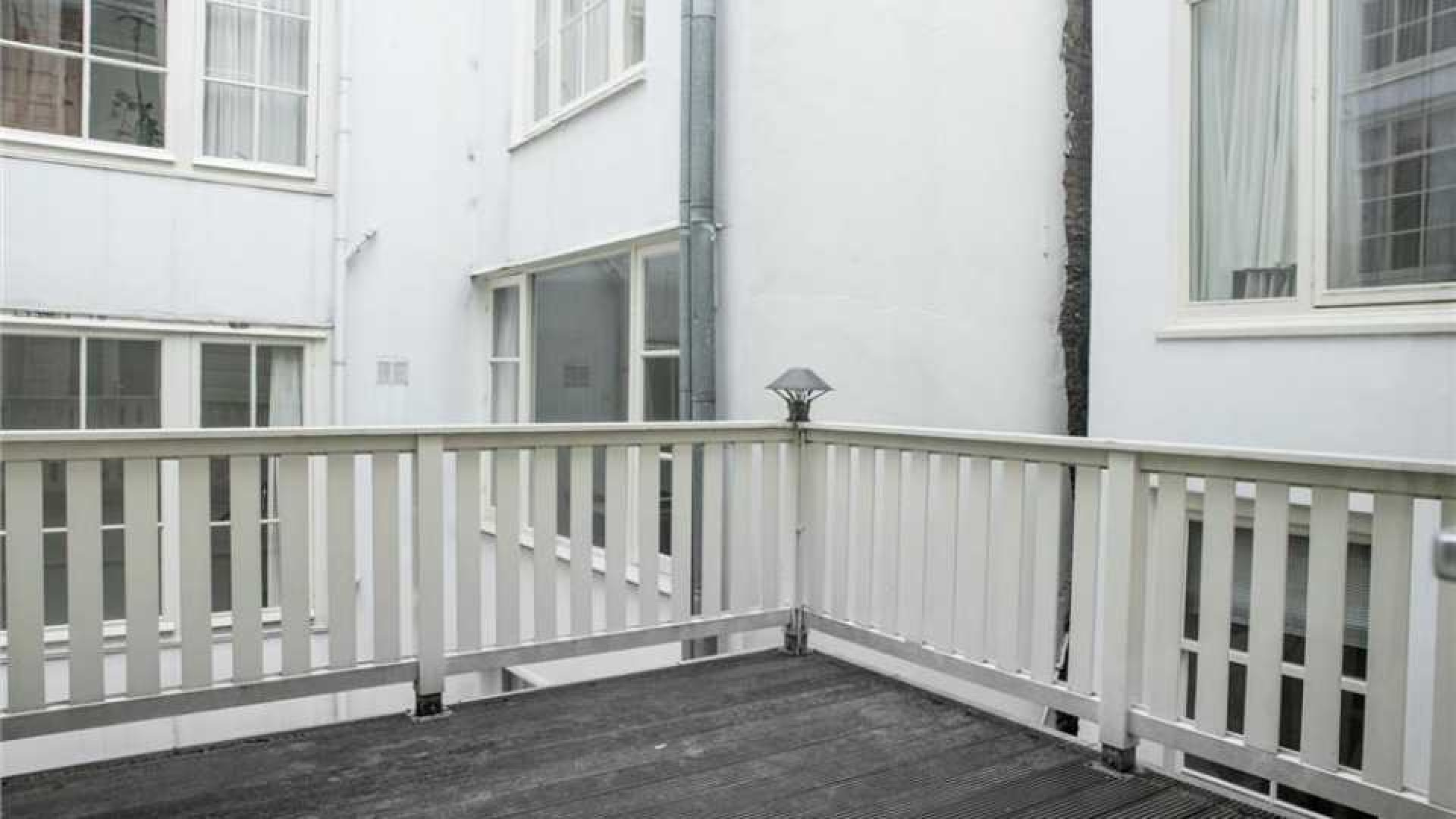 Robine van der Meer koopt prachtig appartement aan de Singel in Amsterdam. Zie foto's 15