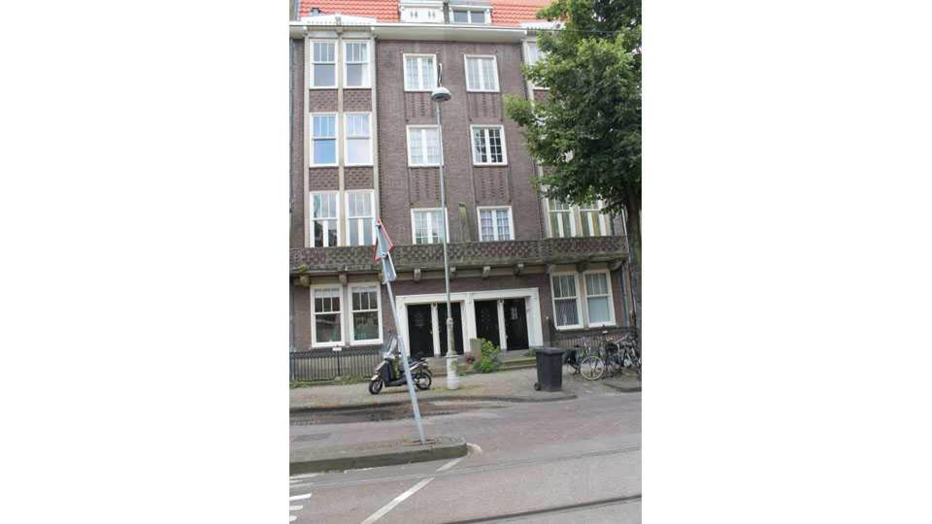 Dave Roelvink huurt appartement in Amsterdam Oud-Zuid. Zie foto's 17
