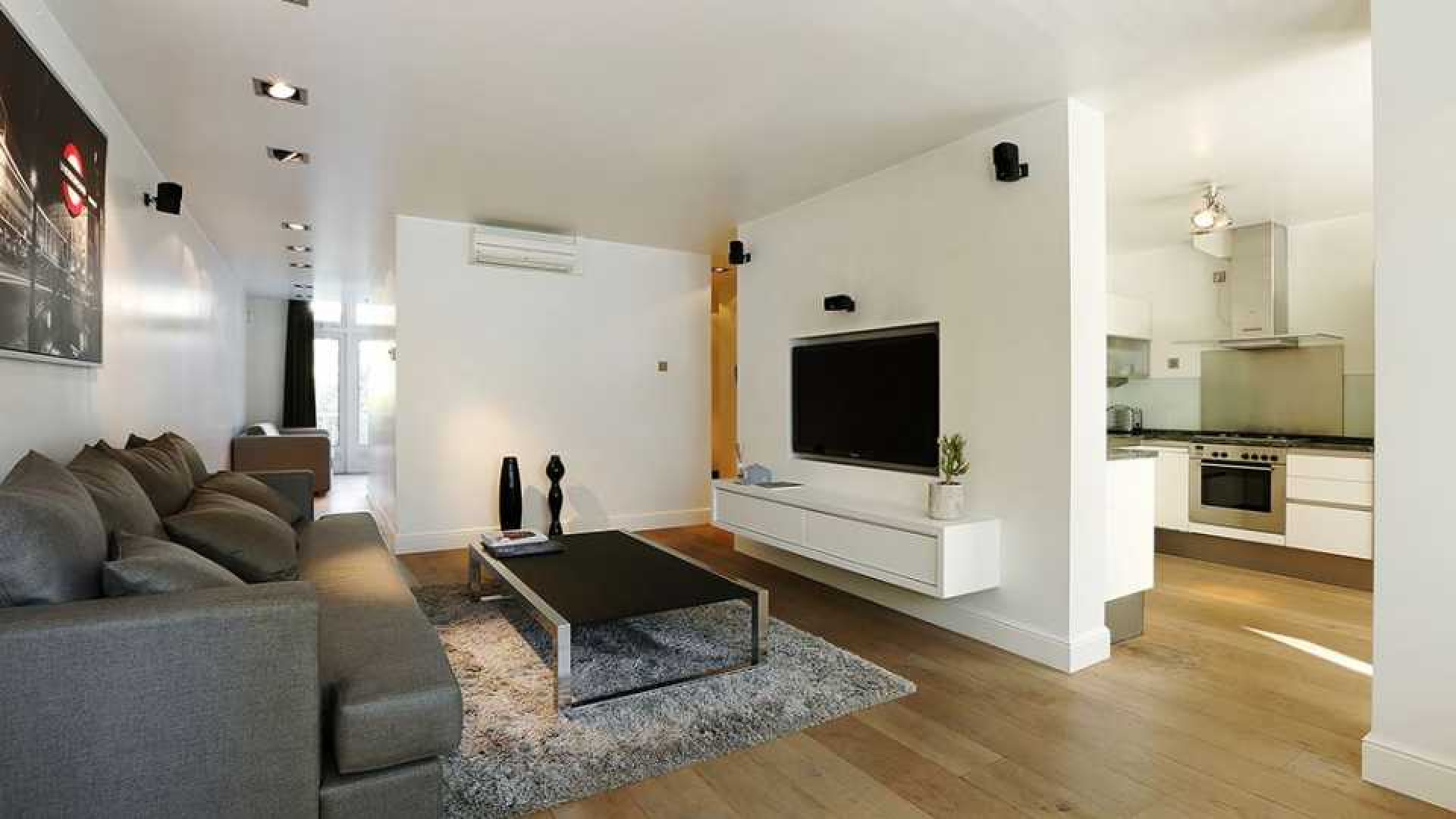 Marvin Breukhoven zoekt huurder voor zijn luxe driekamer appartement in Amsterdam Zuid. Zie foto's 4