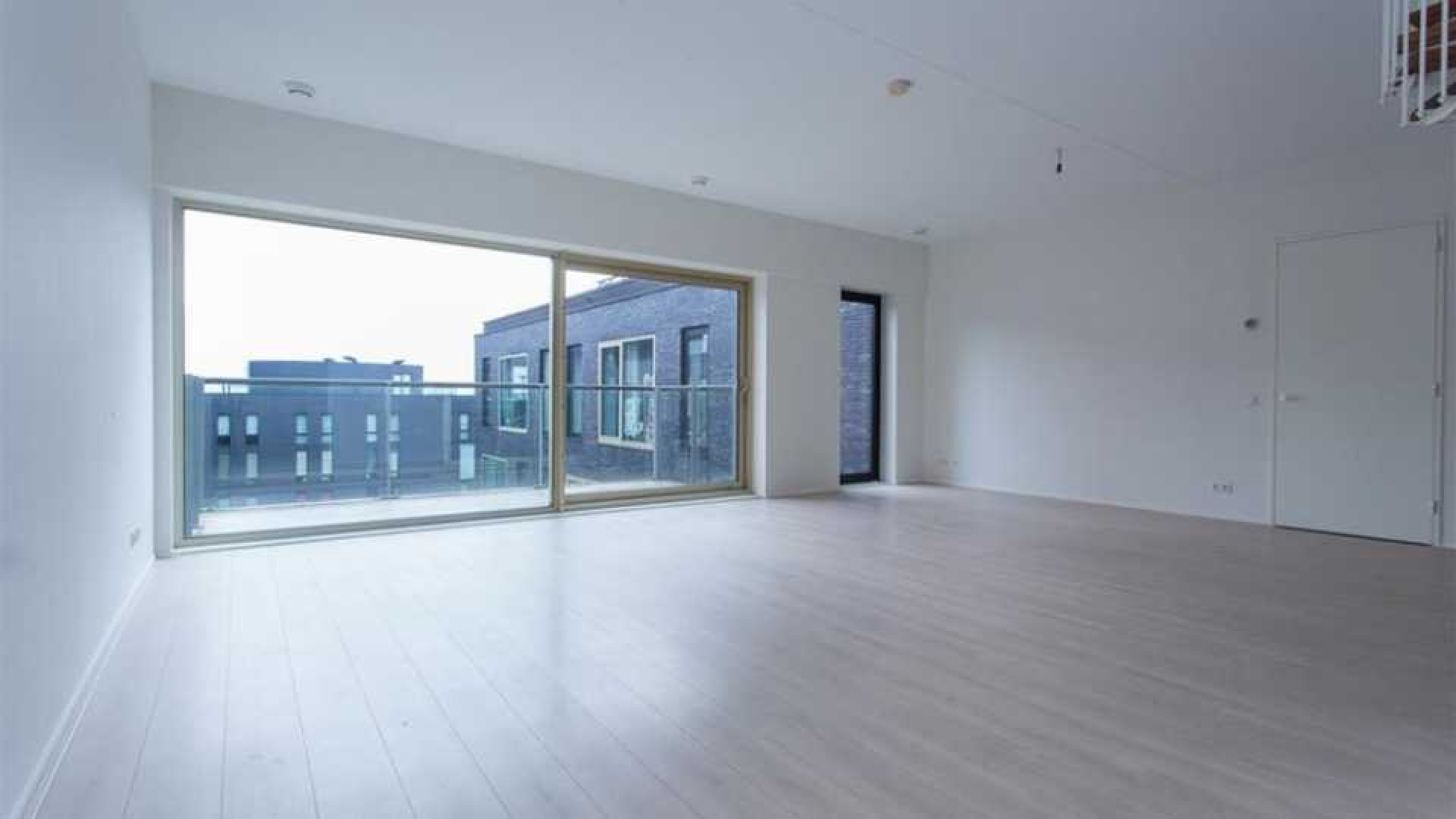 Ajax voetballer Joel Veltman huurt zeer luxe appartement aan de Zuid As in Amsterdam. Zie foto's 10