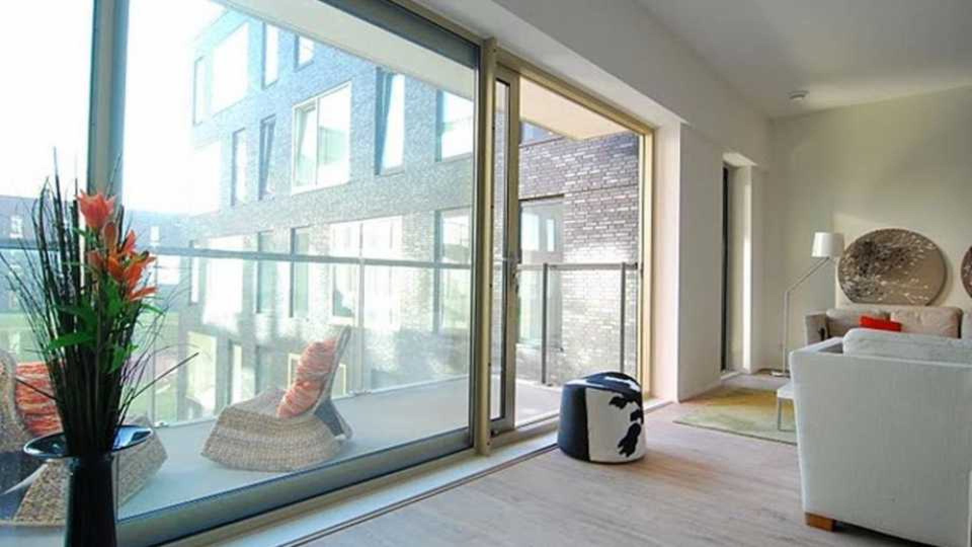 Ajax voetballer Joel Veltman huurt zeer luxe appartement aan de Zuid As in Amsterdam. Zie foto's 2