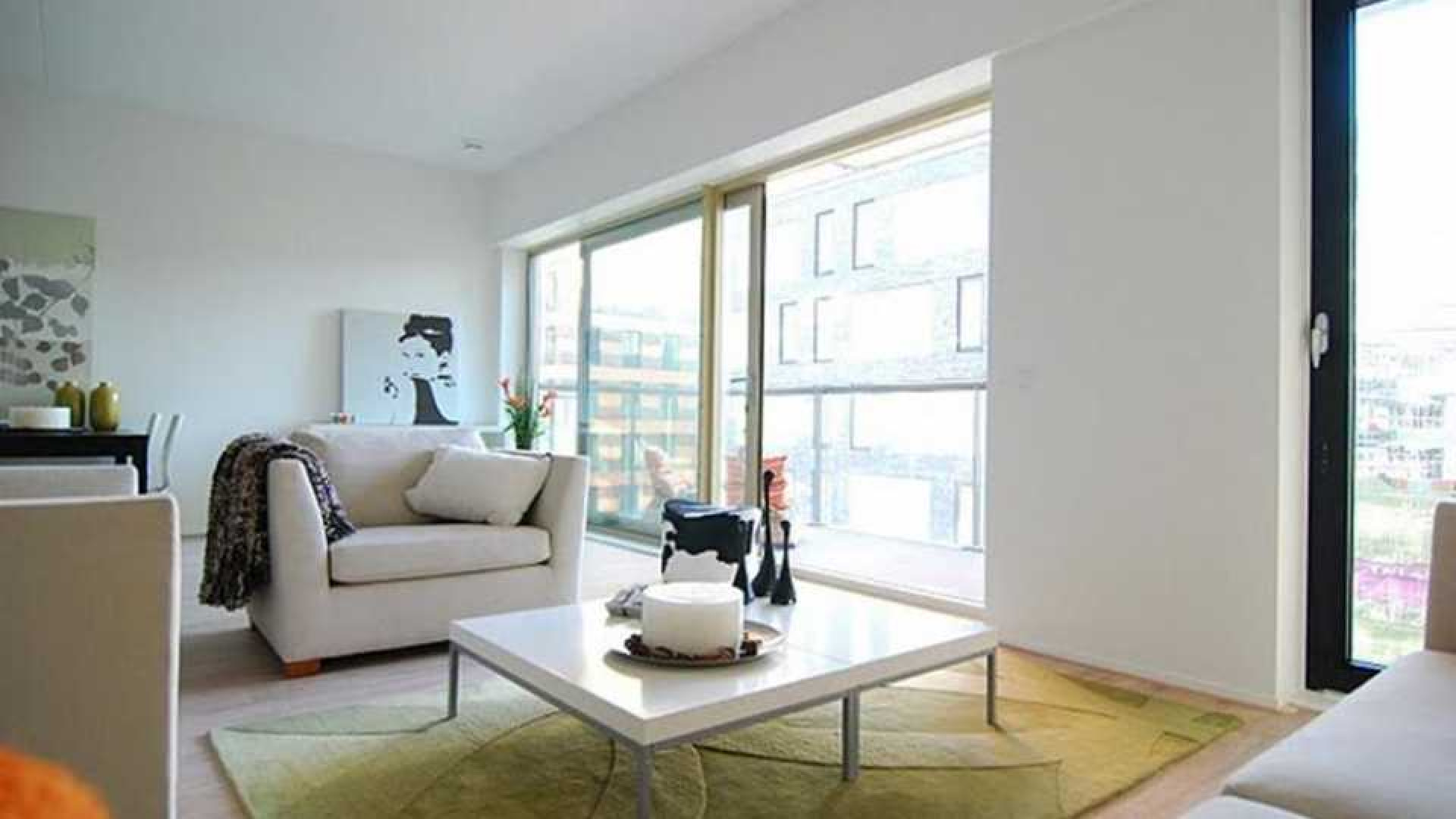 Ajax voetballer Joel Veltman huurt zeer luxe appartement aan de Zuid As in Amsterdam. Zie foto's 5