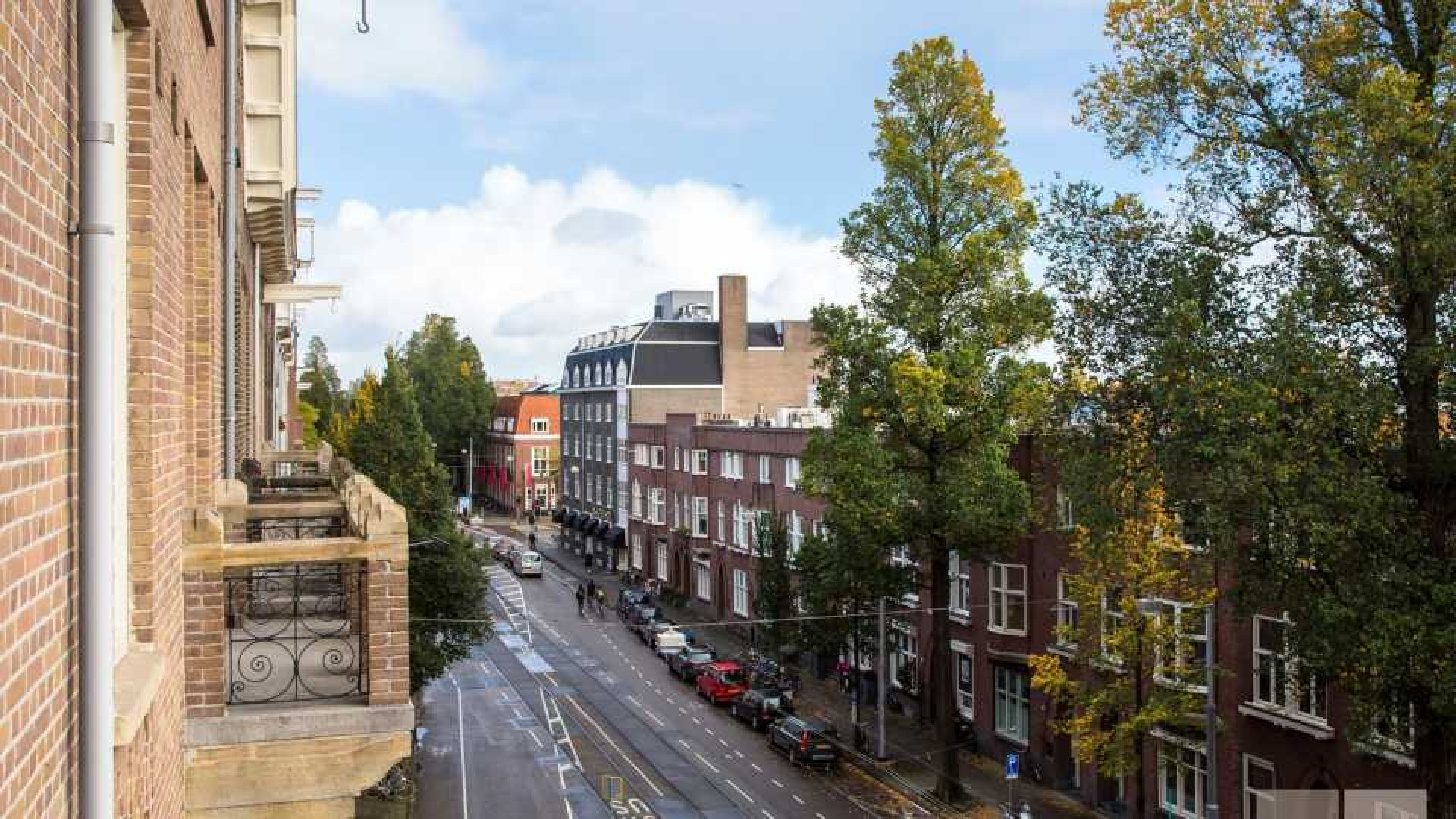 Leco van Zadelhoff verkoopt appartement in Amsterdam Zuid boven de vraagprijs. Zie foto's 19