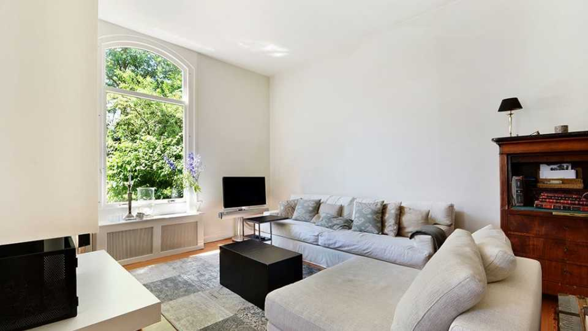 Thijs Romer koopt appartement naast Wendy van Dijk en Erland Galjaard. Zie foto's 3