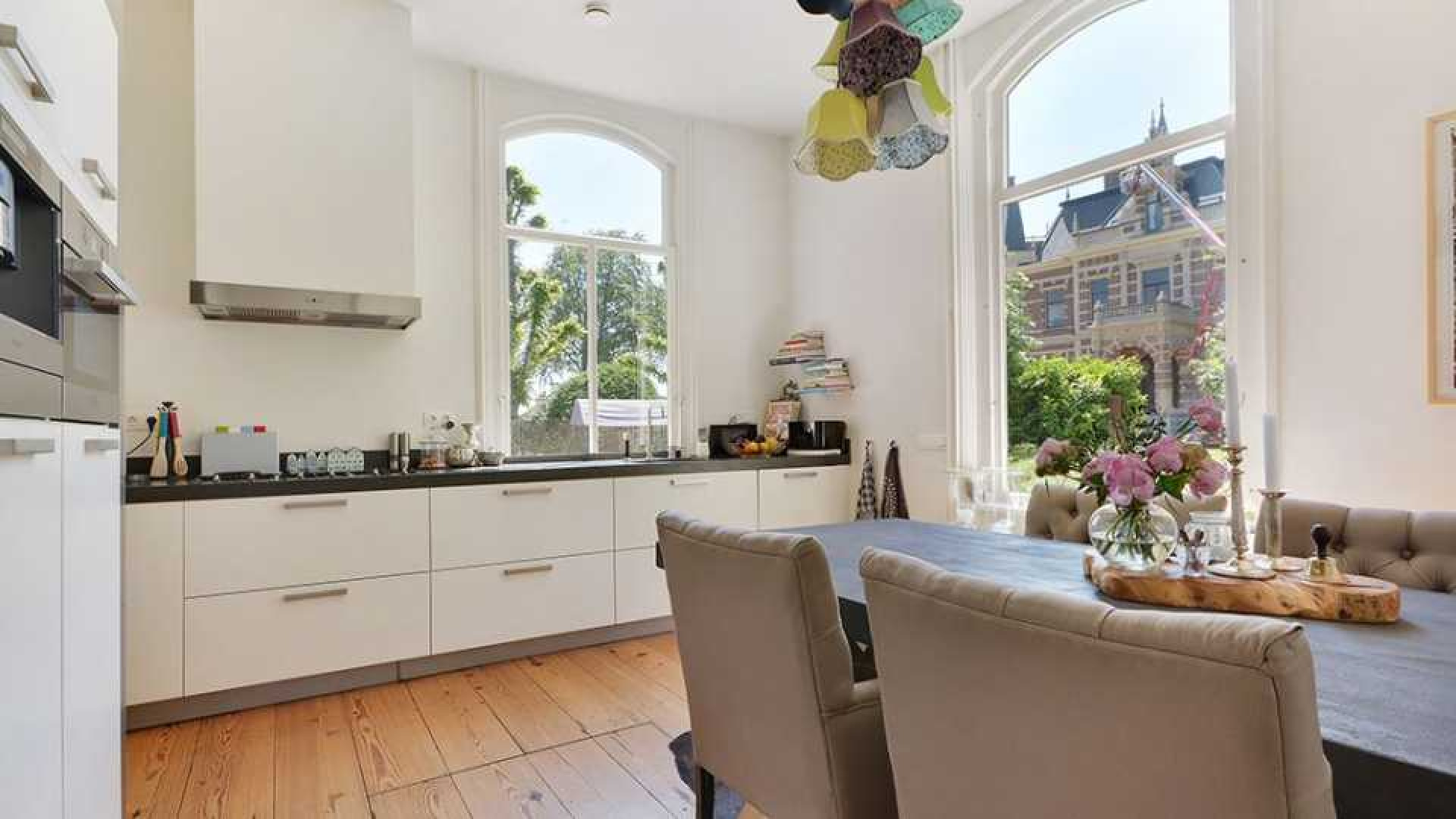 Thijs Romer koopt appartement naast Wendy van Dijk en Erland Galjaard. Zie foto's 5