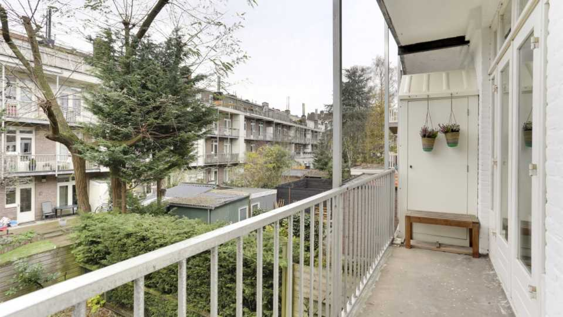 Rick Engelkes koopt met eigen geld dit appartement in Amsterdam. Zie foto's 21