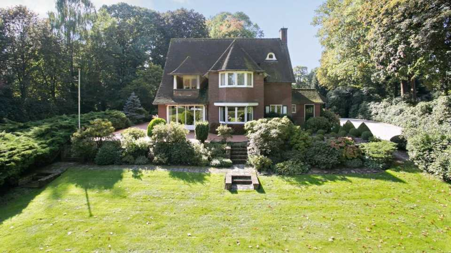 Guus Meeuwis koopt landhuis op schitterende buitenplaats in Tilburg. Zie foto's  9
