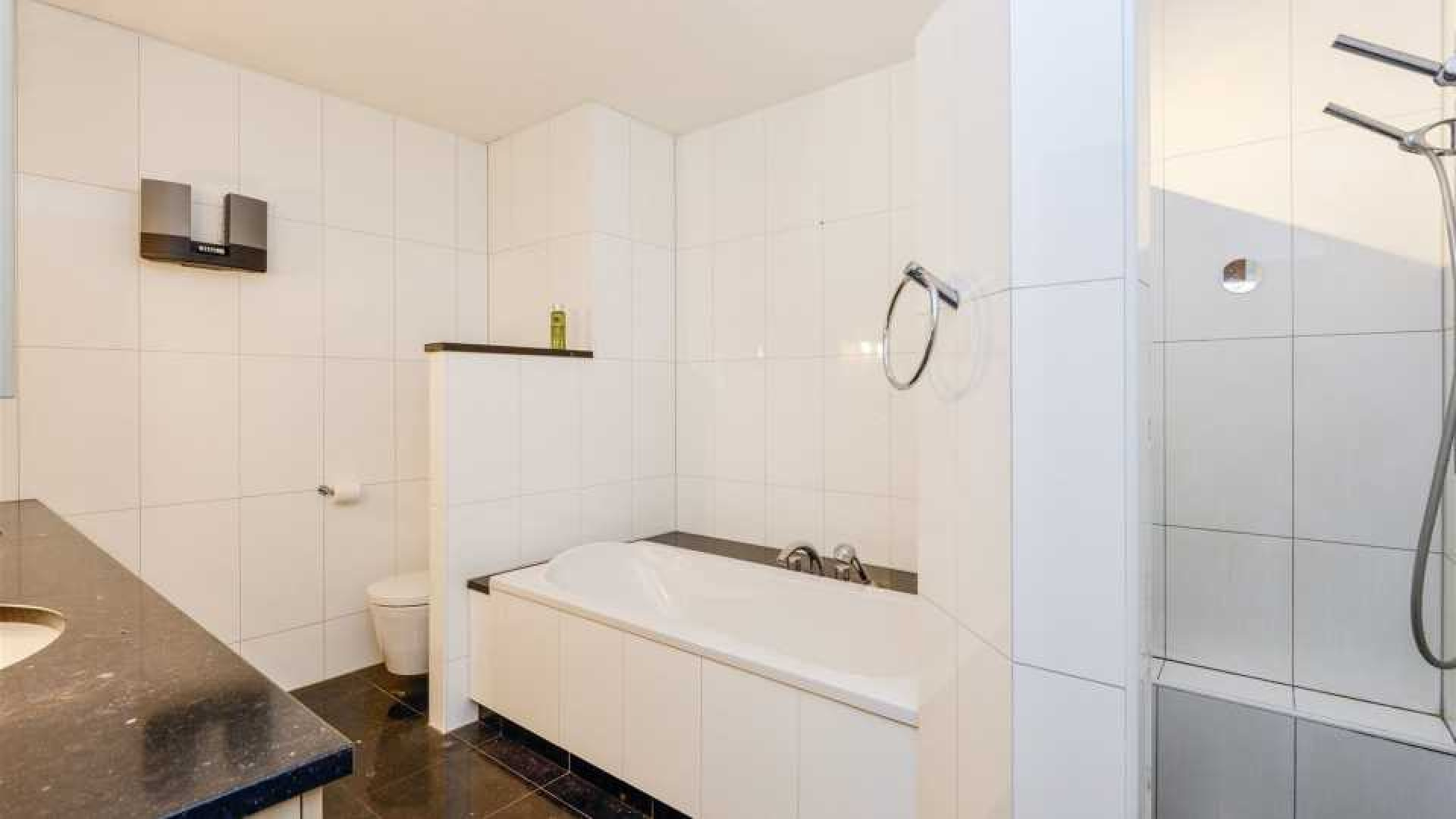 Edwin Evers zet zijn luxe appartement in Hilversum te koop. 13