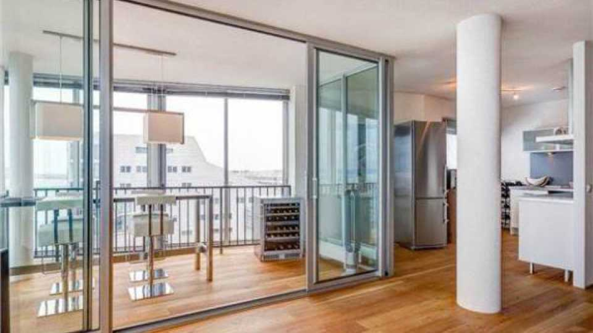 Thomas Berge ruilt riante villa met botenhuis in voor appartement. 7