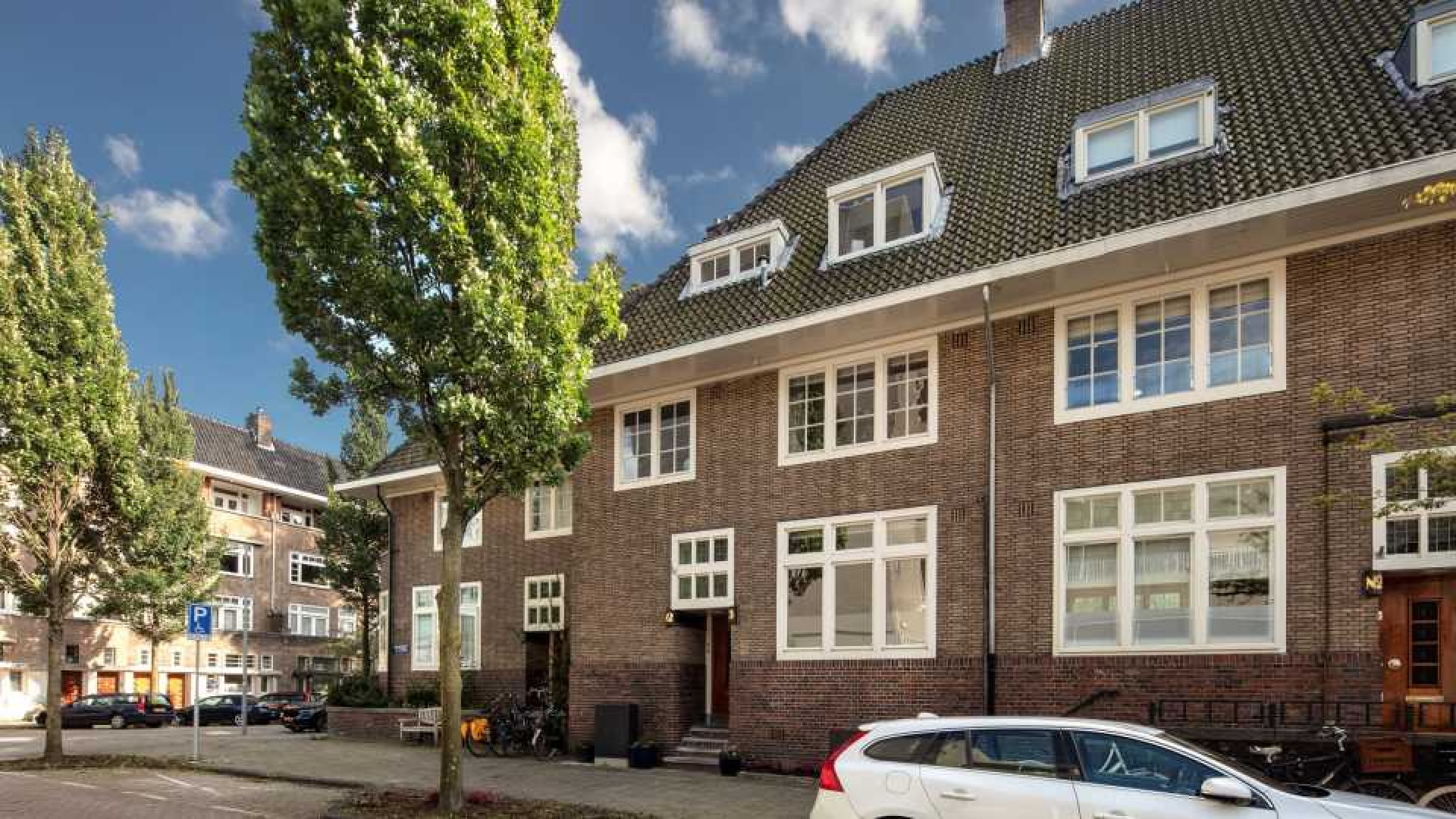 Studio Sport icoon Tom Egbers zet zijn luxe Amsterdamse woning te koop. Zie foto's 1