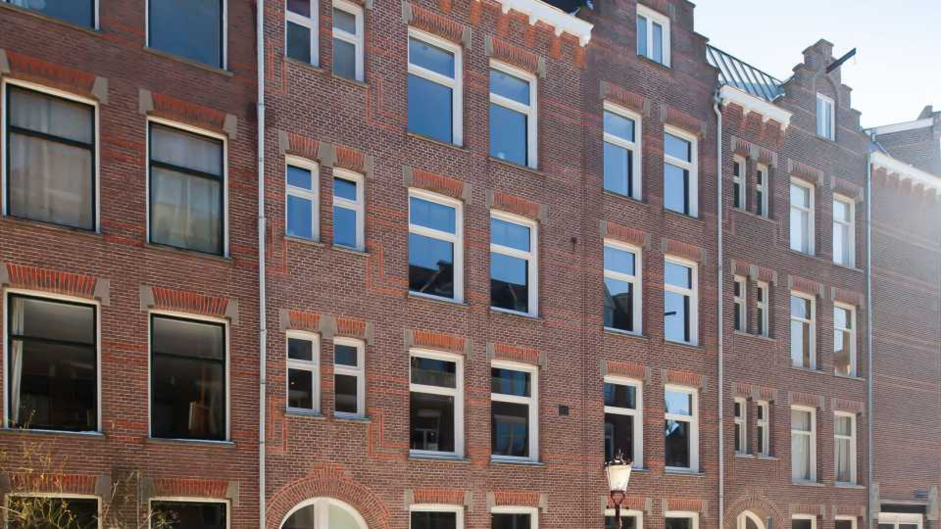 Amsterdamse appartement van wijlen Jan des Bouvrie te koop. Zie foto's 2
