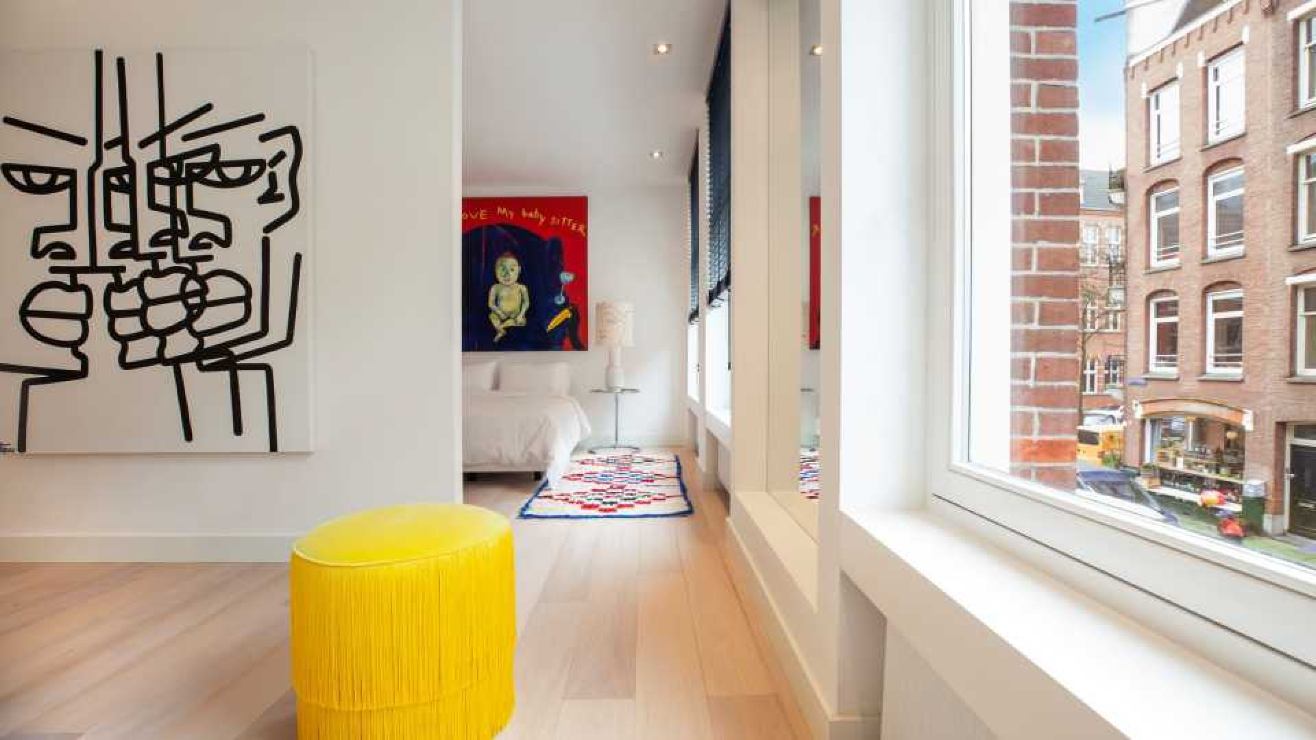 Amsterdamse appartement van wijlen Jan des Bouvrie te koop. Zie foto's 10