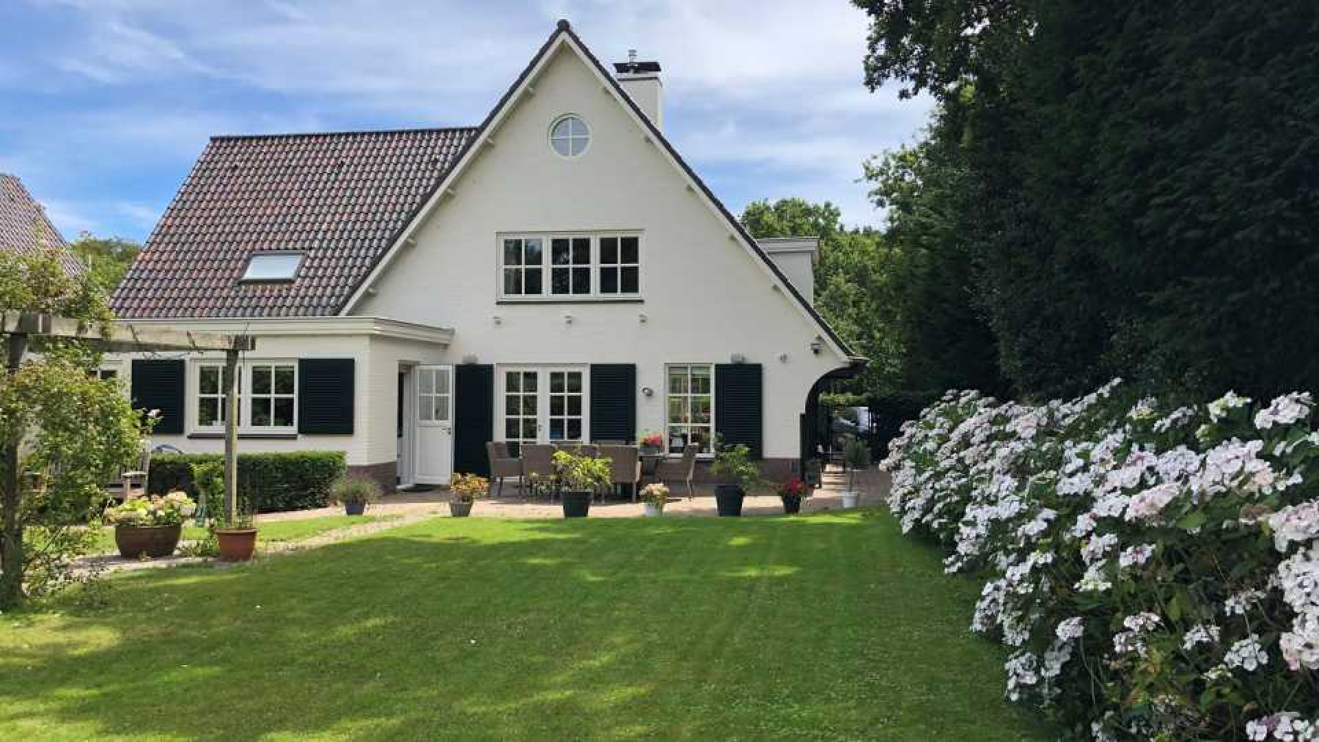Ex vrouw van Dirk Kuijt koopt net als Dirk luxe villa op landgoed in Noordwijk. Zie foto's 1