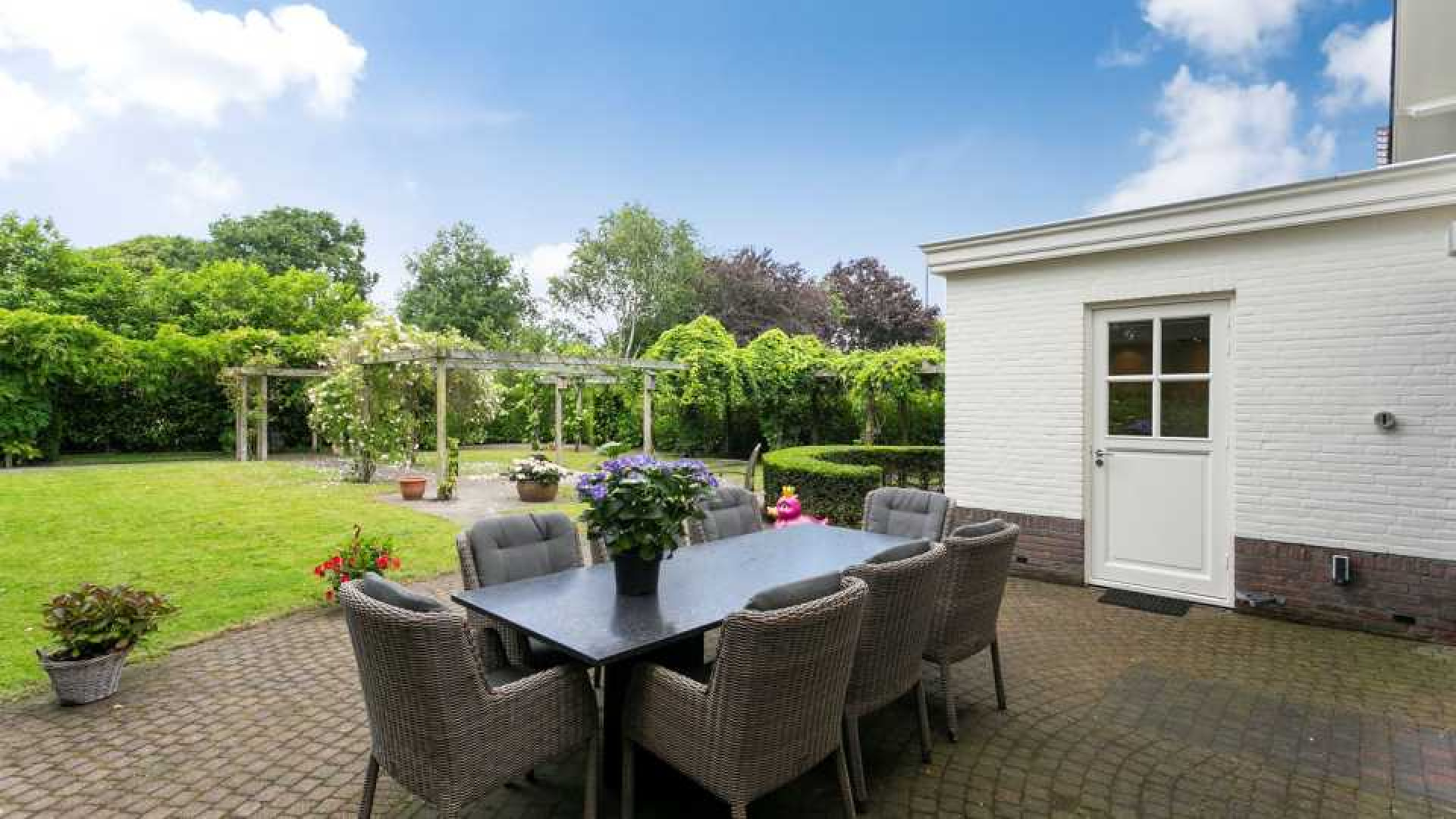 Ex vrouw van Dirk Kuijt koopt net als Dirk luxe villa op landgoed in Noordwijk. Zie foto's 11