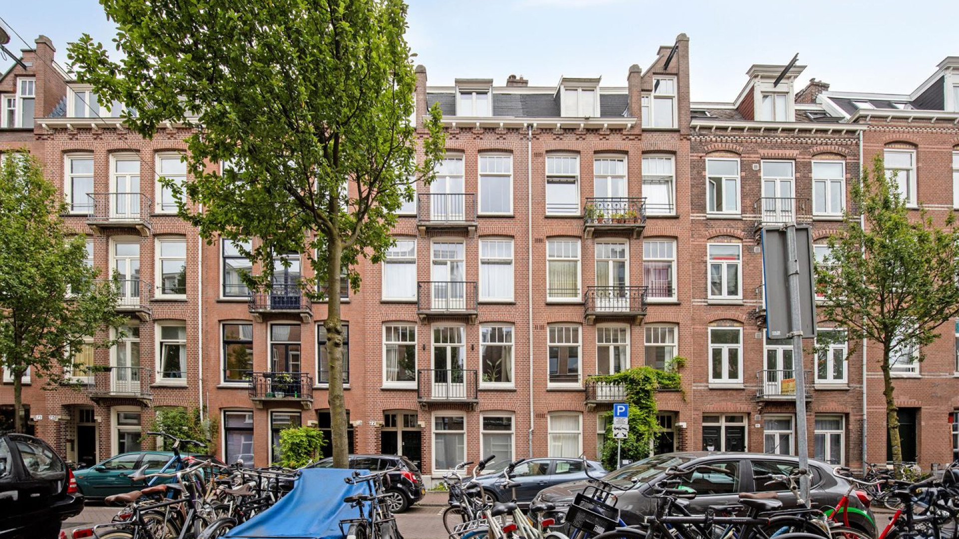 Dubbel bovenhuis Ronald Koeman in Amsterdam met vette winst verkocht!. Zie foto's 2