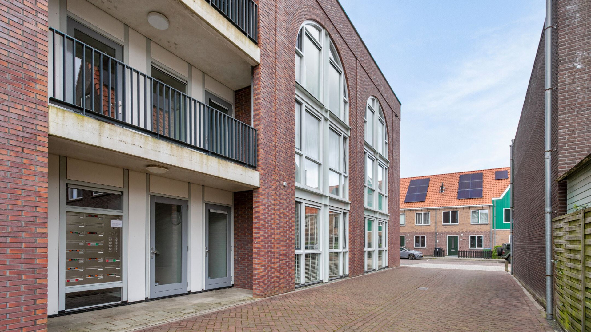 Dave Roelvink zet zijn appartement in Landsmeer te koop. Zie foto's 3