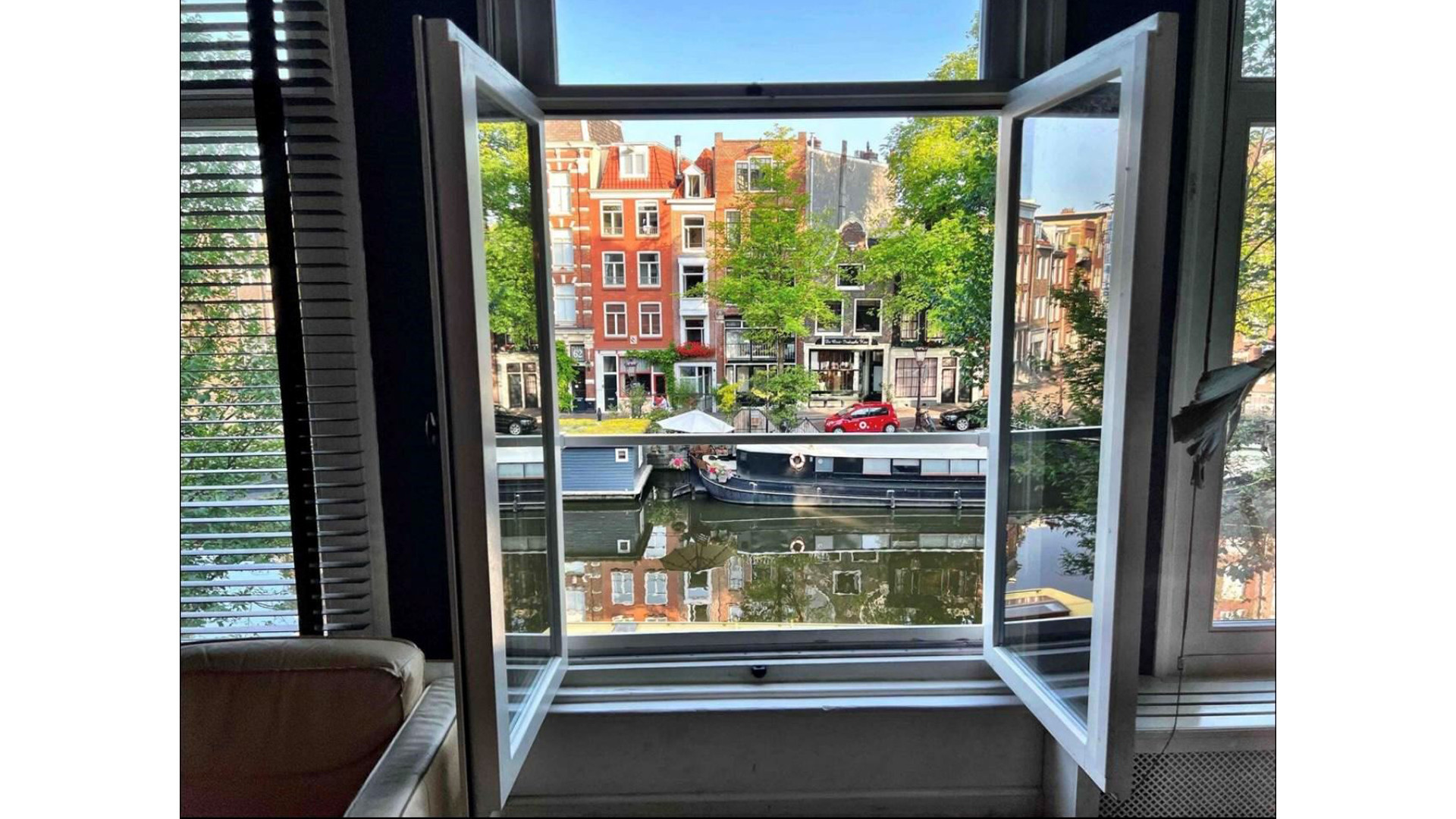 Acteur en producent Mark van Eeuwen zet zijn grachtenappartement in Amsterdam te huur. Zie foto's 8