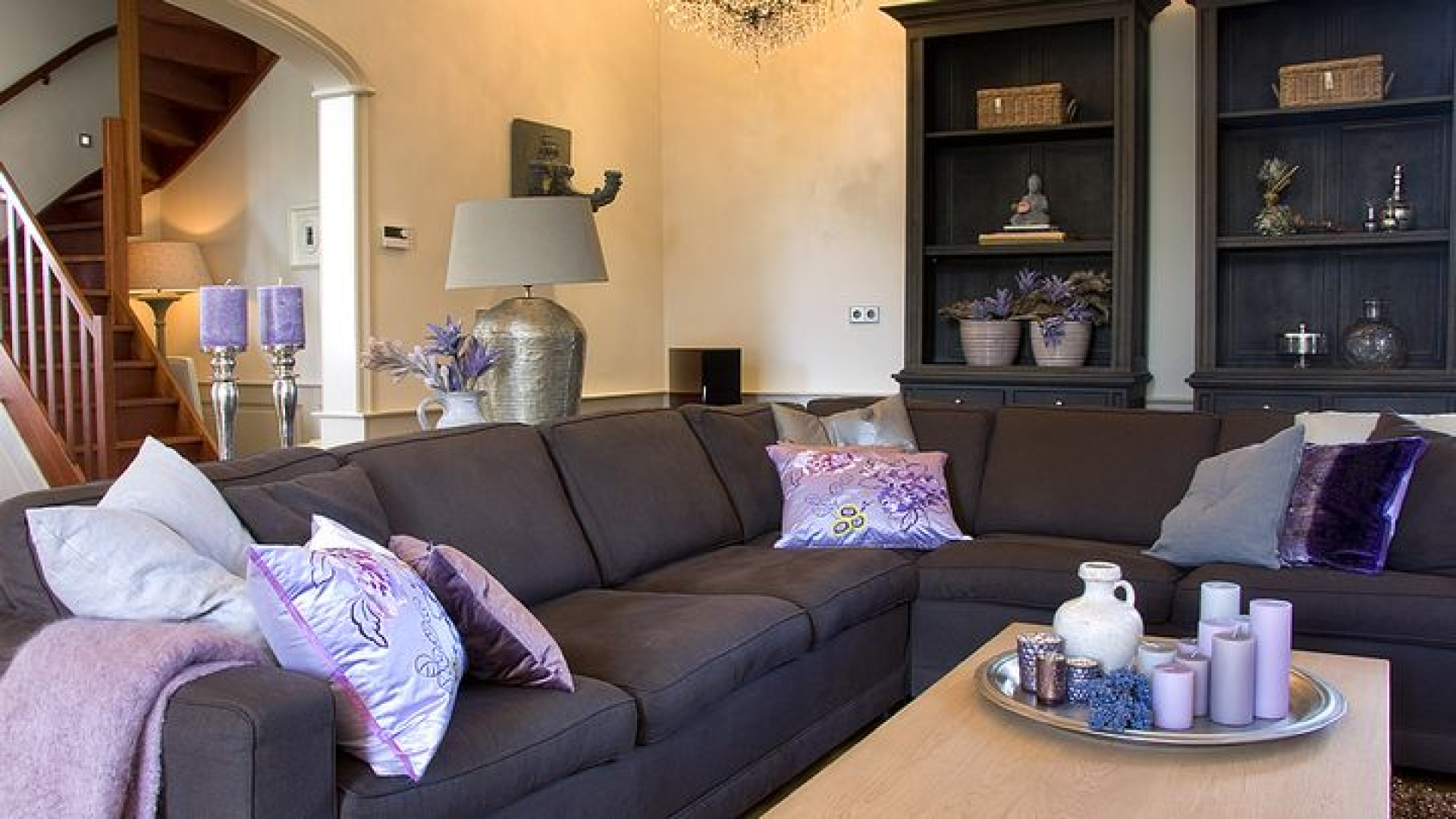 Nick Schilder geeft megakorting op zijn zeer luxe Volendamse villa. Zie foto's 8