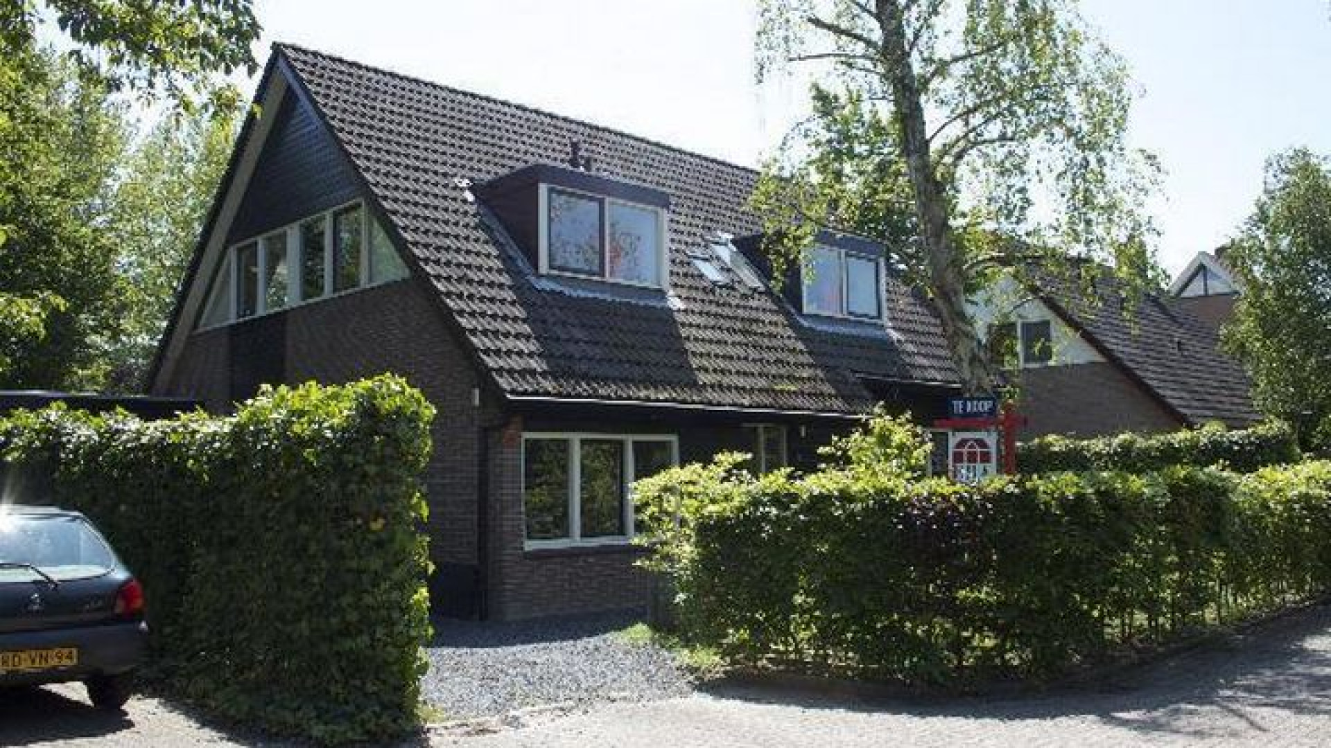 Cabaretier Arie Koomen zet voormalige villa Heleen van Royen te koop! 2