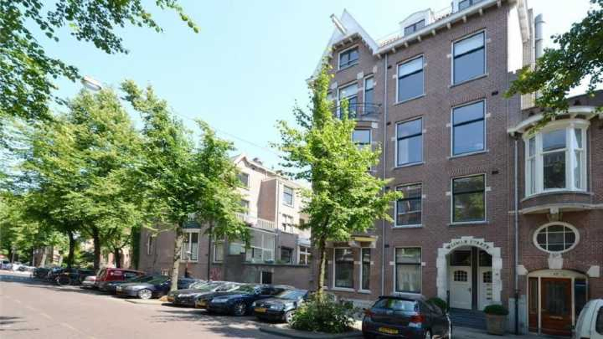 Frank Rijkaard zet zijn zeer luxe huis in Amsterdam Zuid te koop. Zie foto's 34