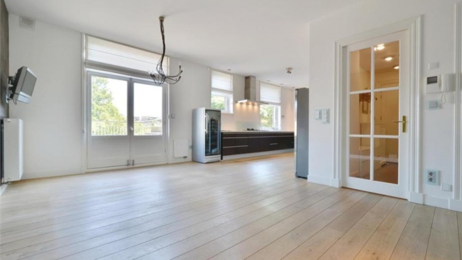 Frank Rijkaard zoekt huurder voor zijn luxe dubbele bovenhuis. Zie foto's 8