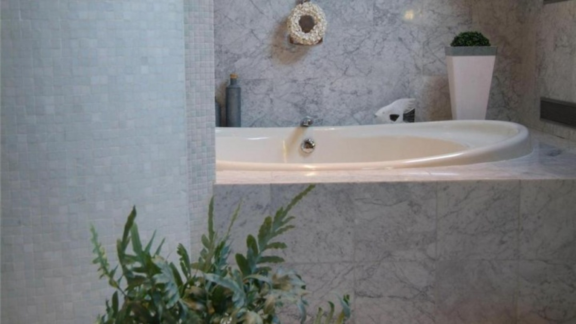 Henny Huisman verlaagt wederom vraagprijs van zijn luxe villa! Zie 42 nieuwe foto's !! 16