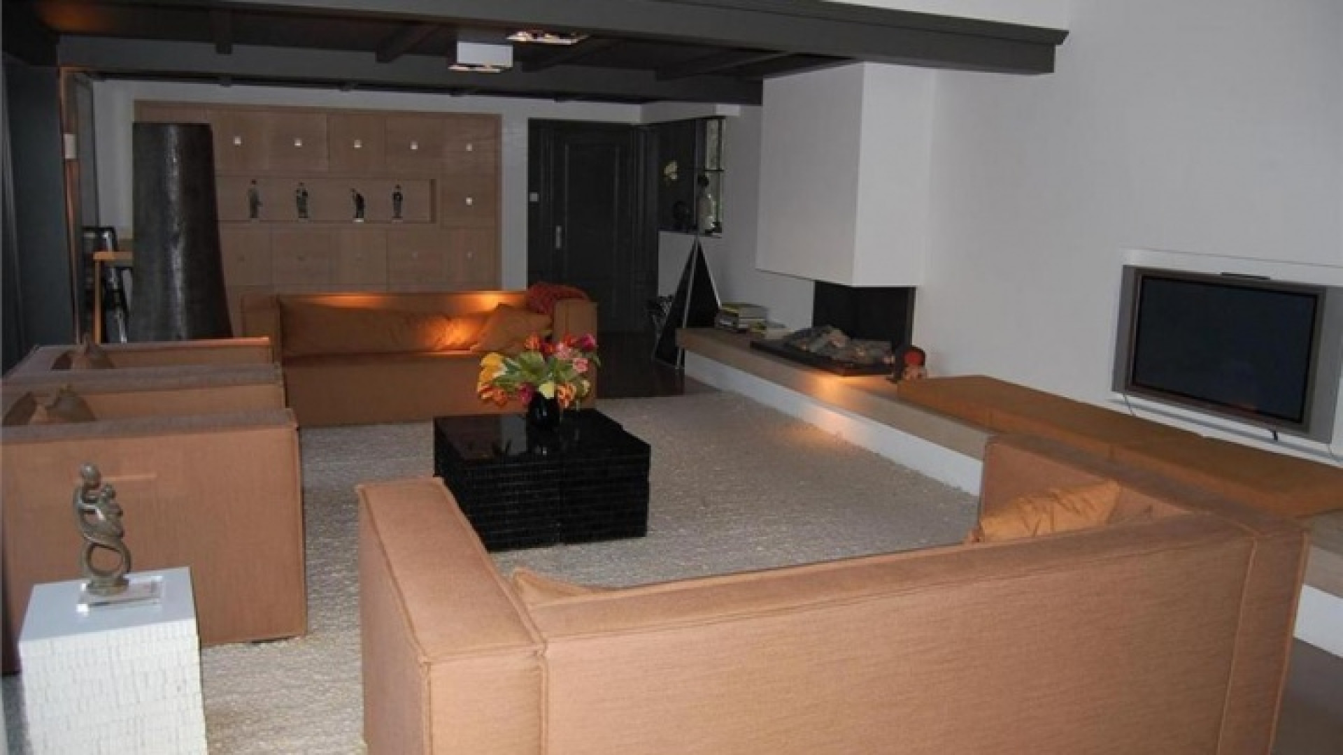 Henny Huisman verlaagt wederom vraagprijs van zijn luxe villa! Zie 42 nieuwe foto's !! 22