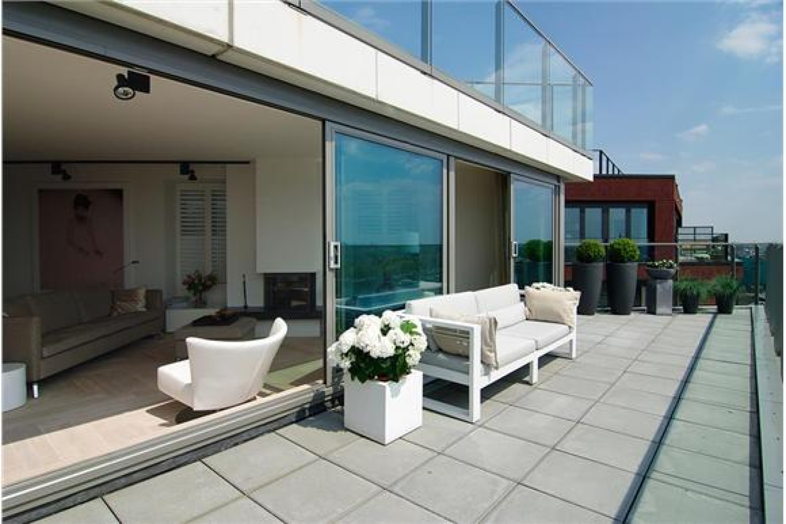 Dit is het nieuwe waanzinnig luxe penthouse van Anouk! Zie foto's 2