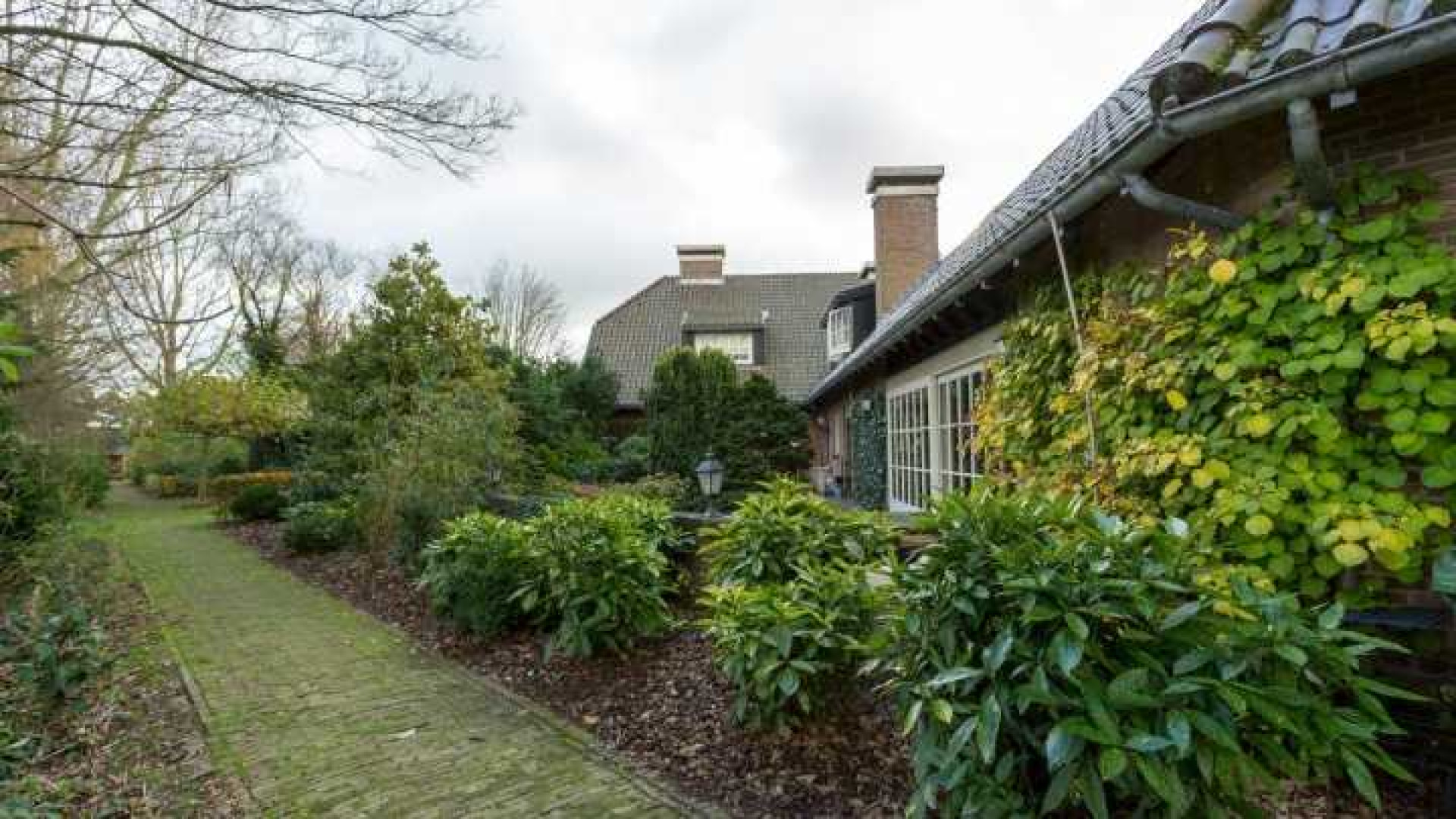 Henny Huisman verkoopt zijn villa zwaar onder de vraagprijs. Zie foto's 45