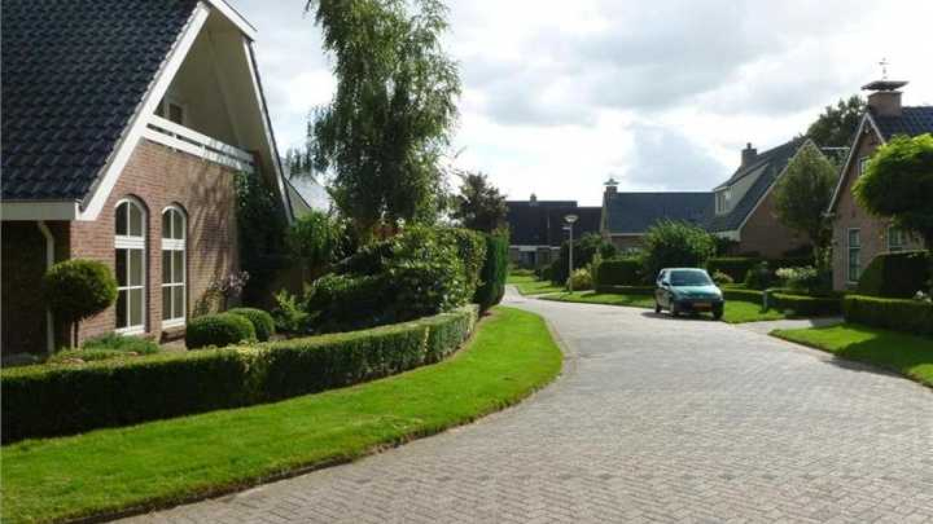 Doutzen Kroes lijdt fors verlies op verkoop van haar Friese huis. Zie foto's 25