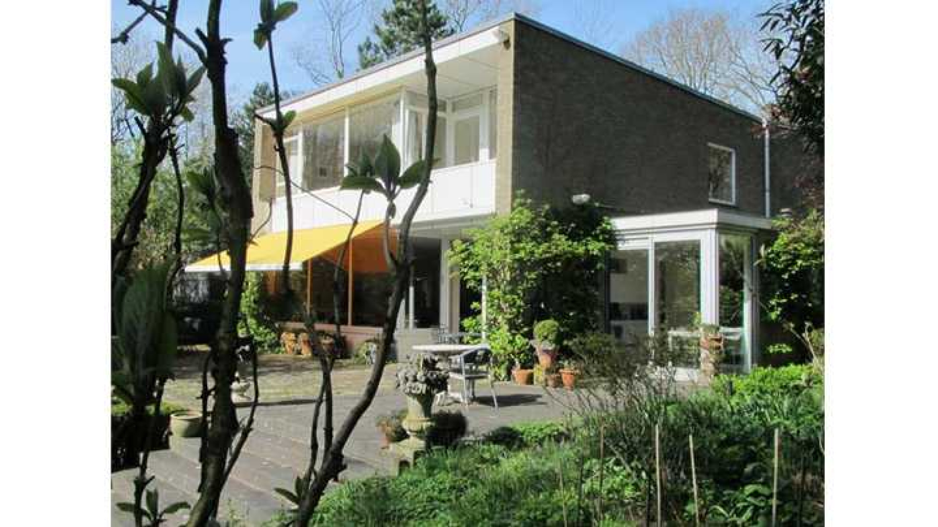 Neelie Smit Kroes zet haar Wassenaarse villa weer te koop. Zie foto's 3