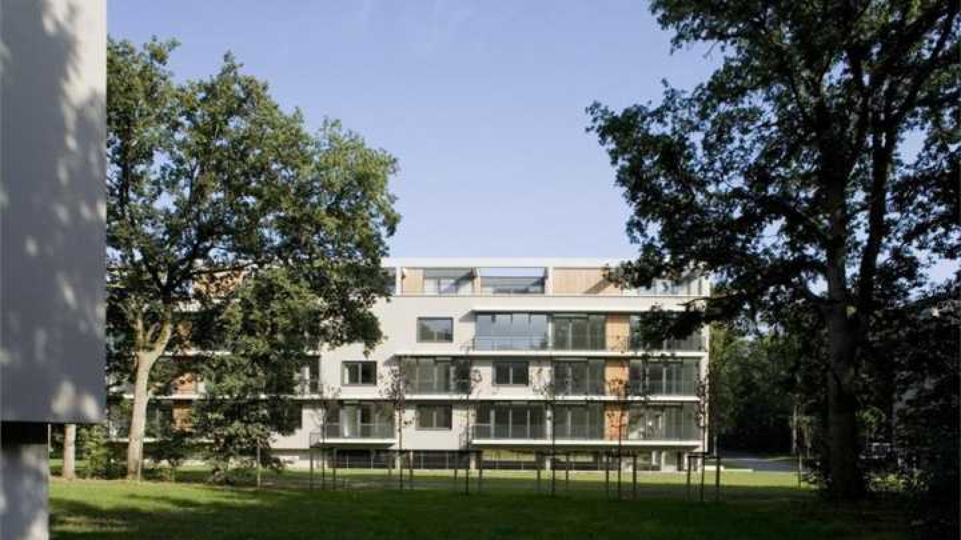 Ilse de Lange huurt luxe penthouse in Hilversum. Zie foto's 12