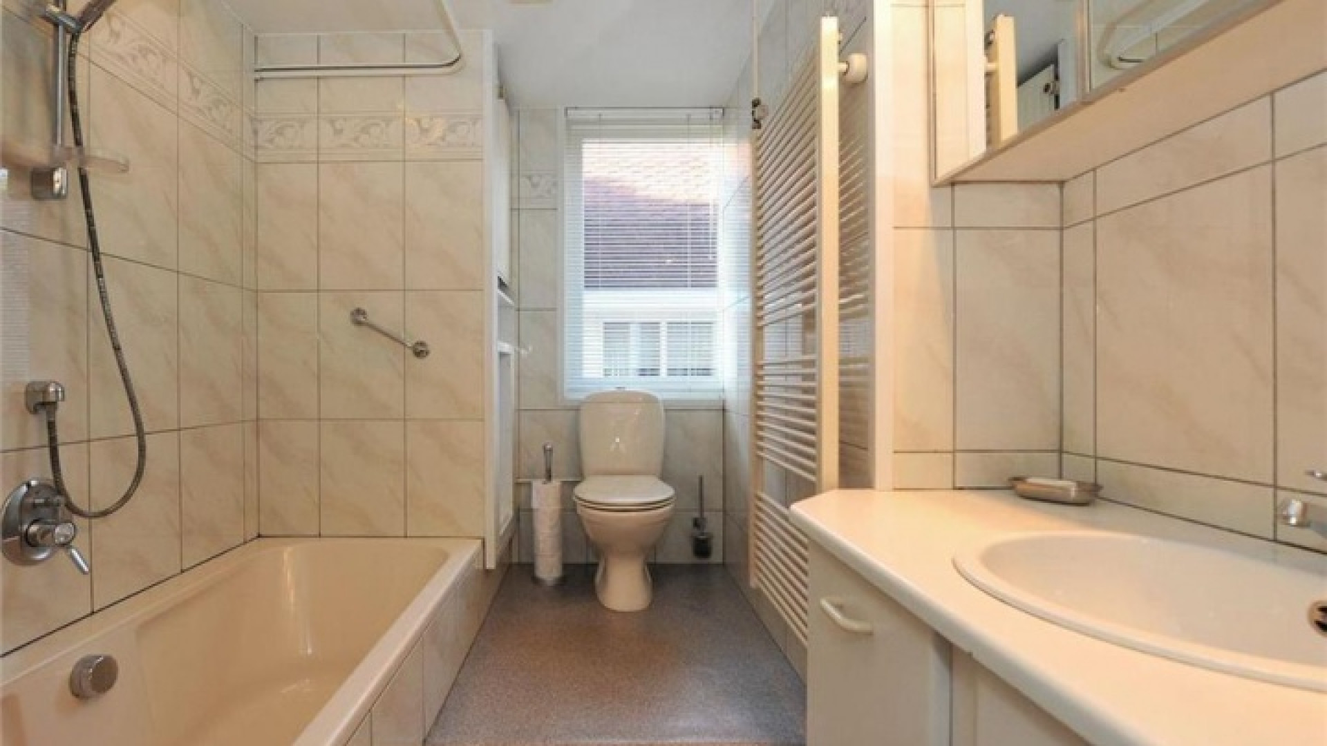 Georgina Kwakye koopt haar droomhuis in Zandvoort. Zie foto's! 13